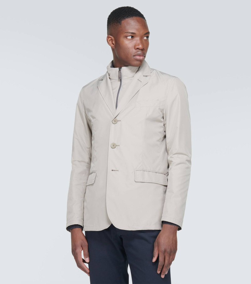 Byron blazer 3