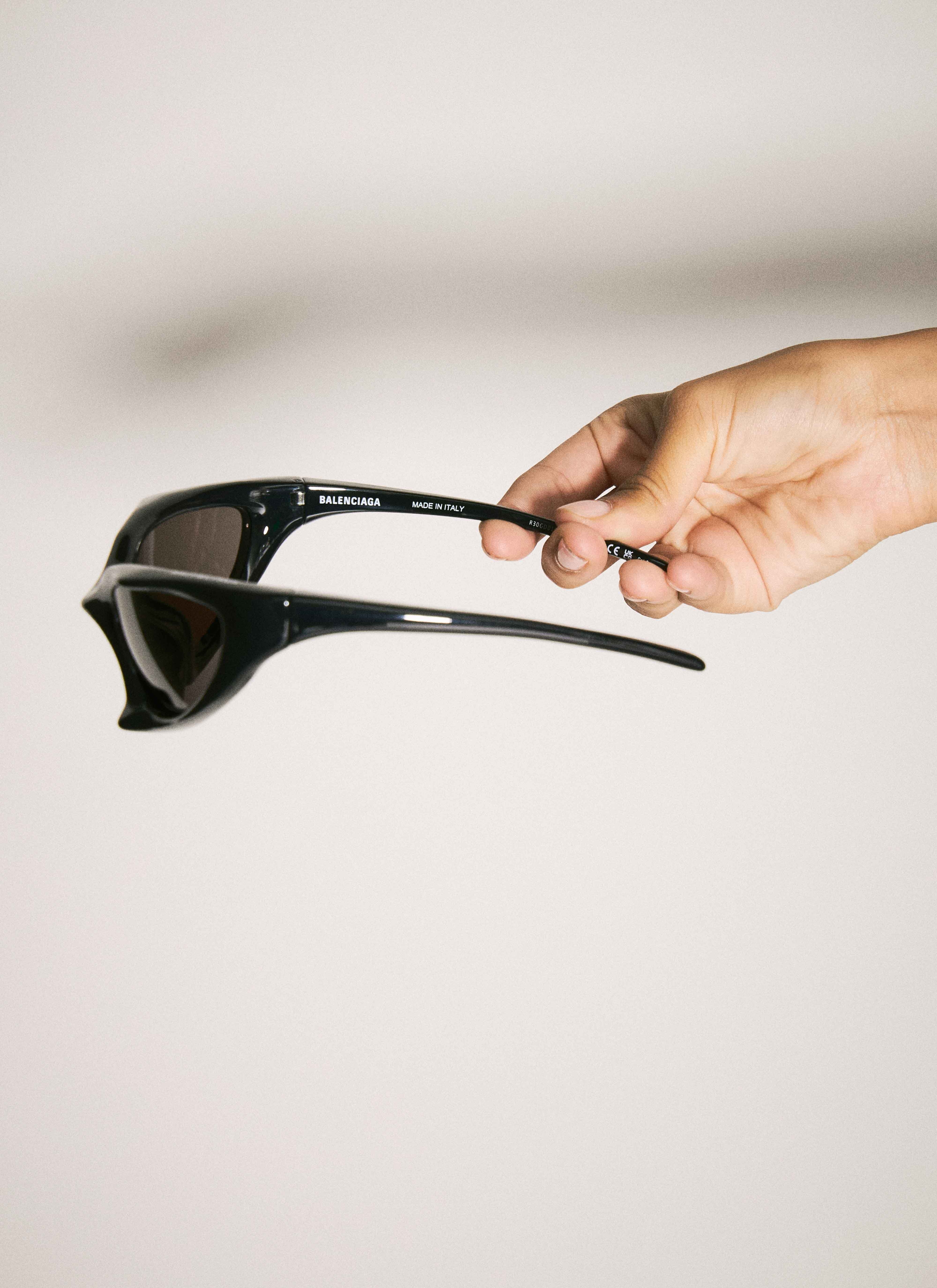 【BALENCIAGA】 RUNNER CAT Runner Cat Sunglasses in Black | Balenciaga US