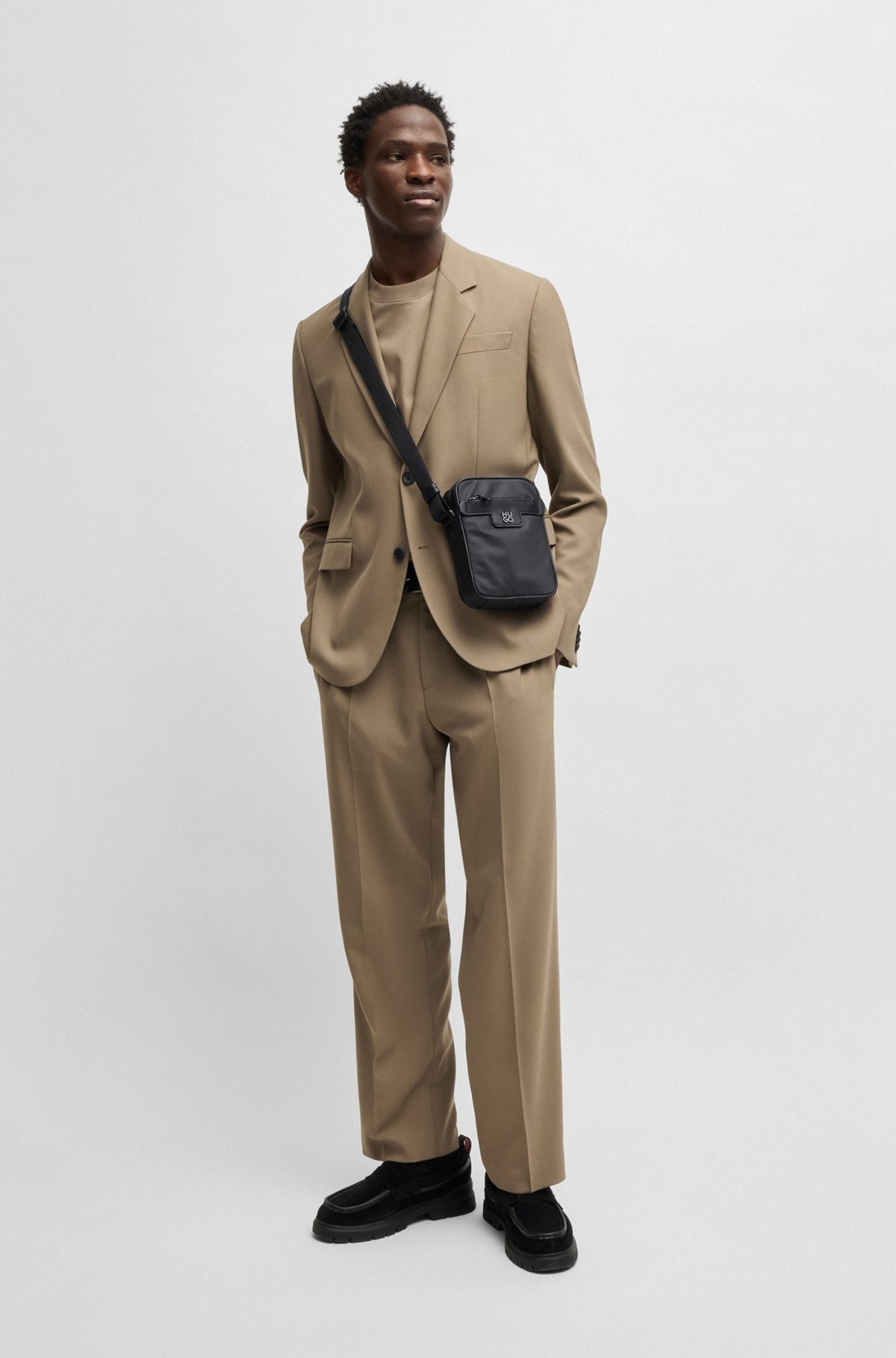 REPORTER BAG IN STRUCTURED TWILL WITH METALLIC STACKED LOGO - 3