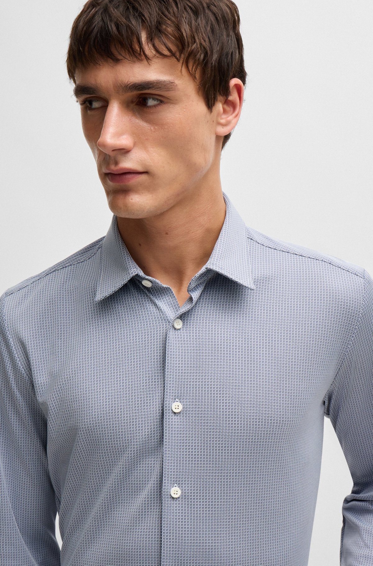 SLIM-FIT SHIRT IN PATTERNED PERFORMANCE FABRIC - 3