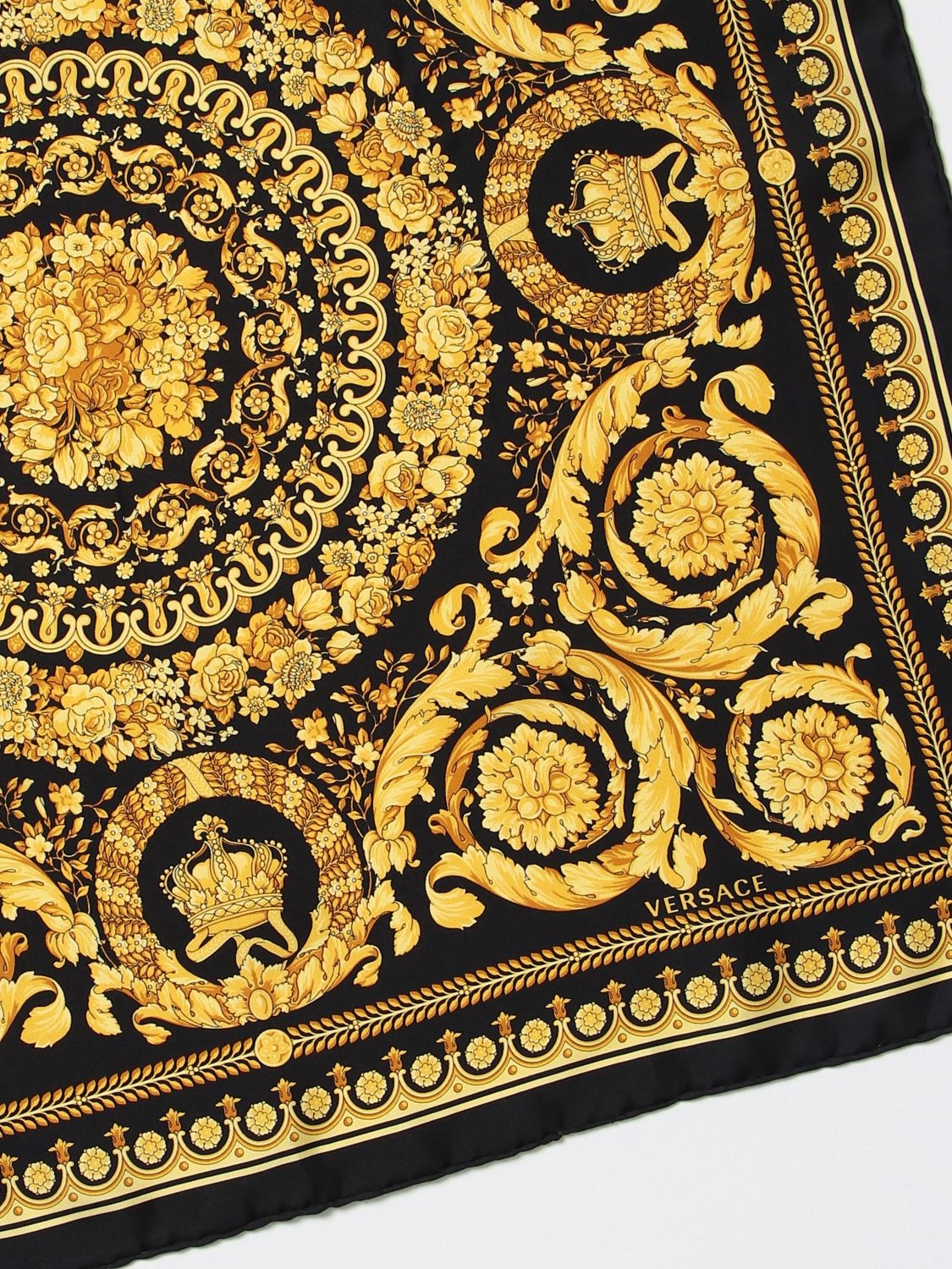 Baroque Versace scarf in silk - 3