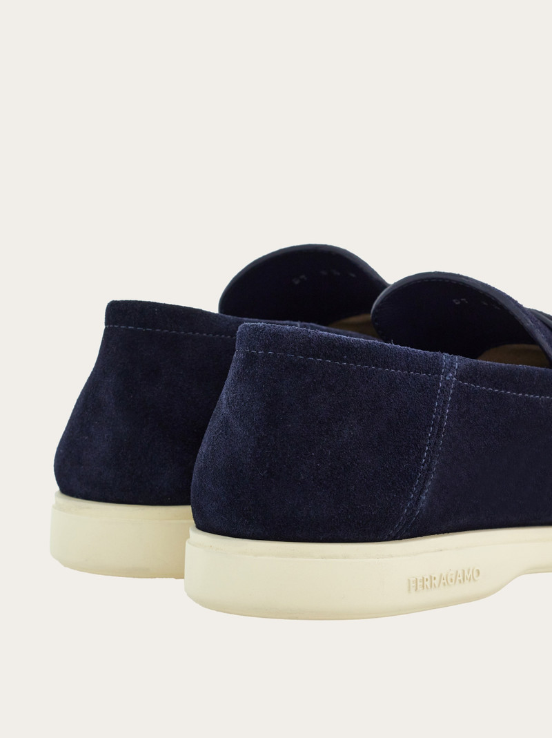 Deconstructed loafer with Gancini ornament 4