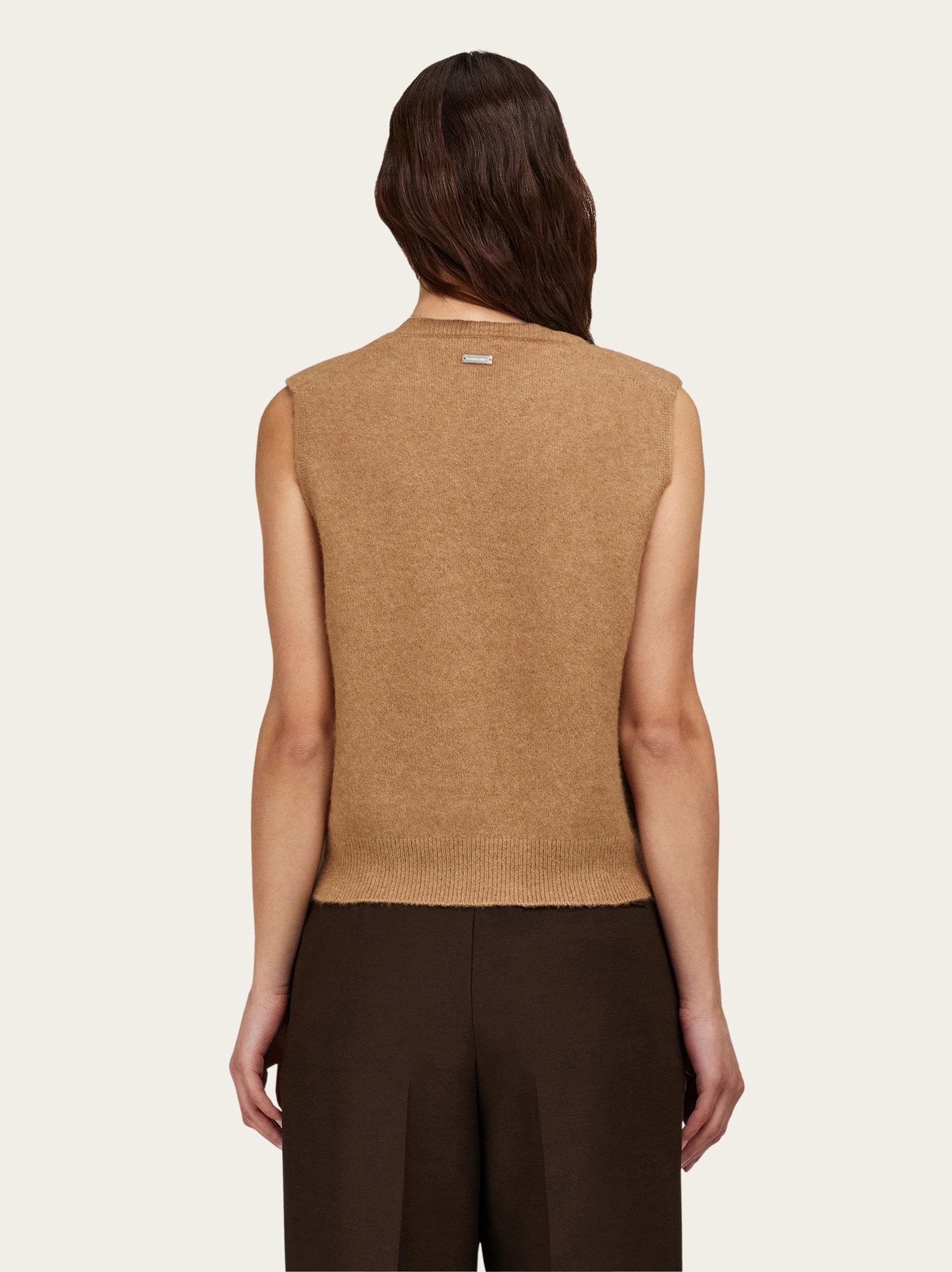 Sleeveless gilet - 3