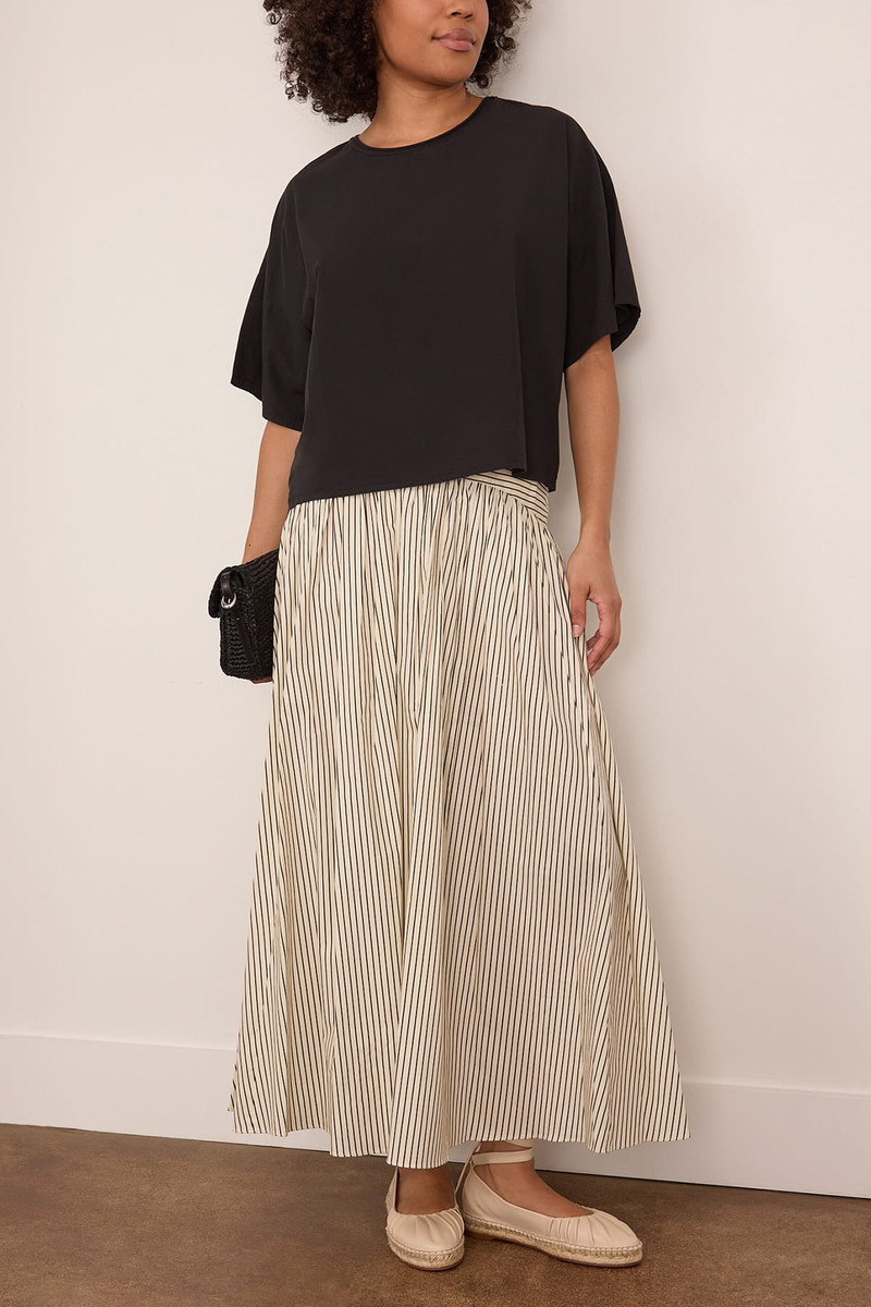 LABO.ART Maglia Frida Light in Black outlook