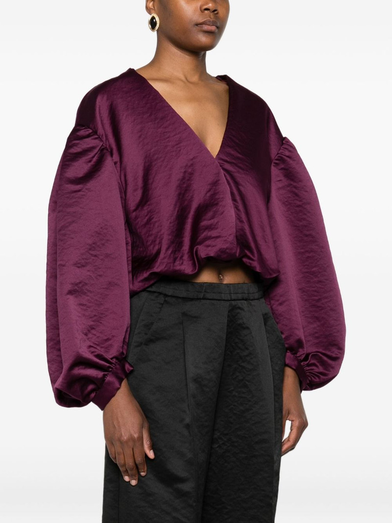 balloon-sleeve V-neck top 3