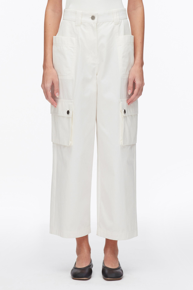 Two-Toned Cropped Cargo Pants 3