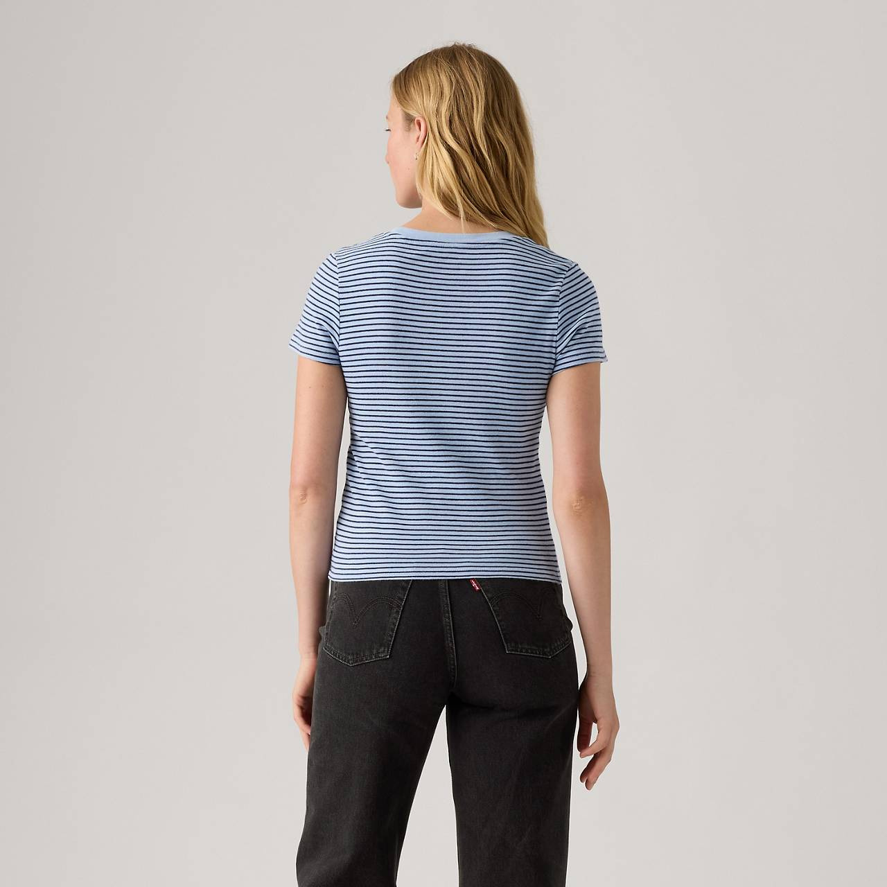 ESSENTIAL SHORT-SLEEVE TEE - 4