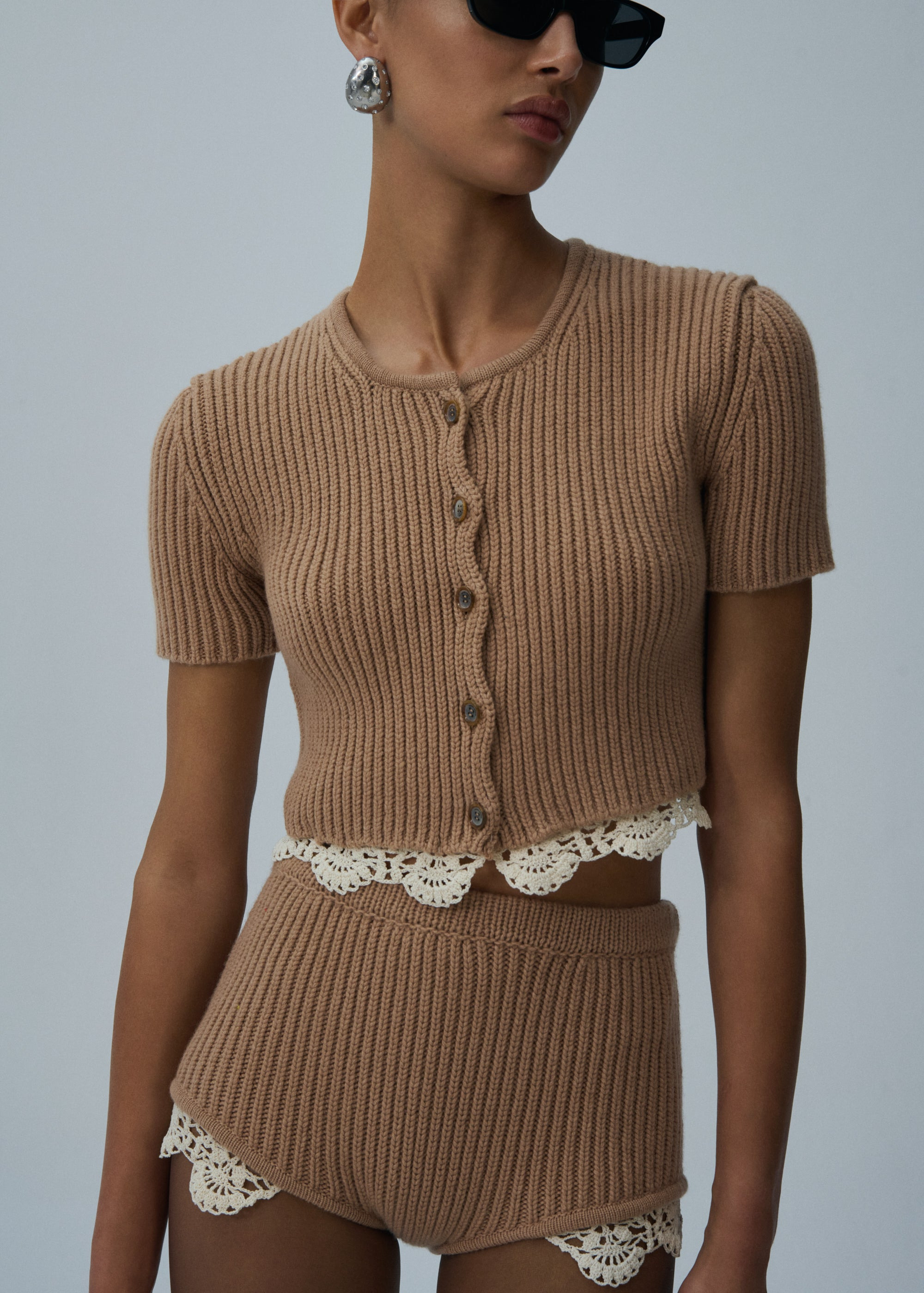 Lace detail ribbed knitwear shorts in caramel - 4