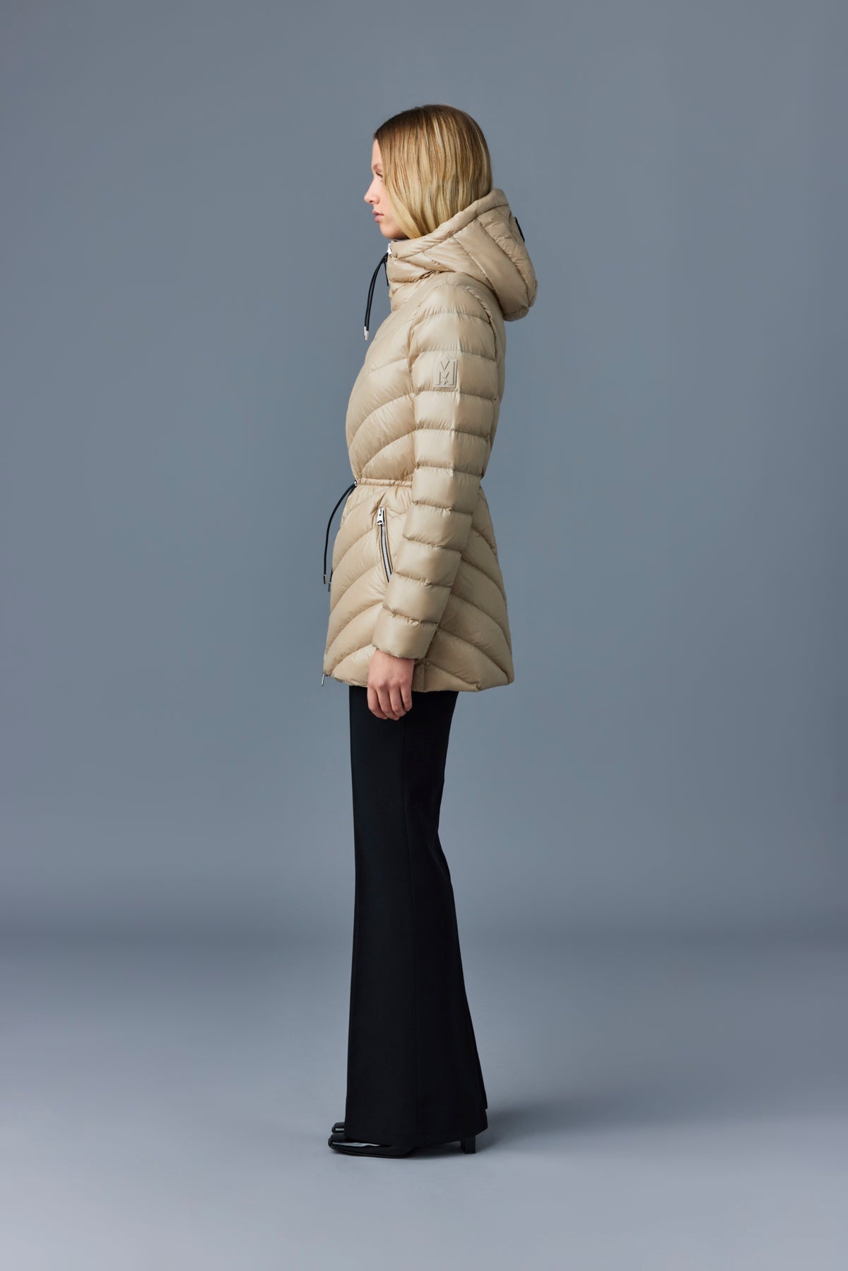 ARITA Light down jacket with hood - 3