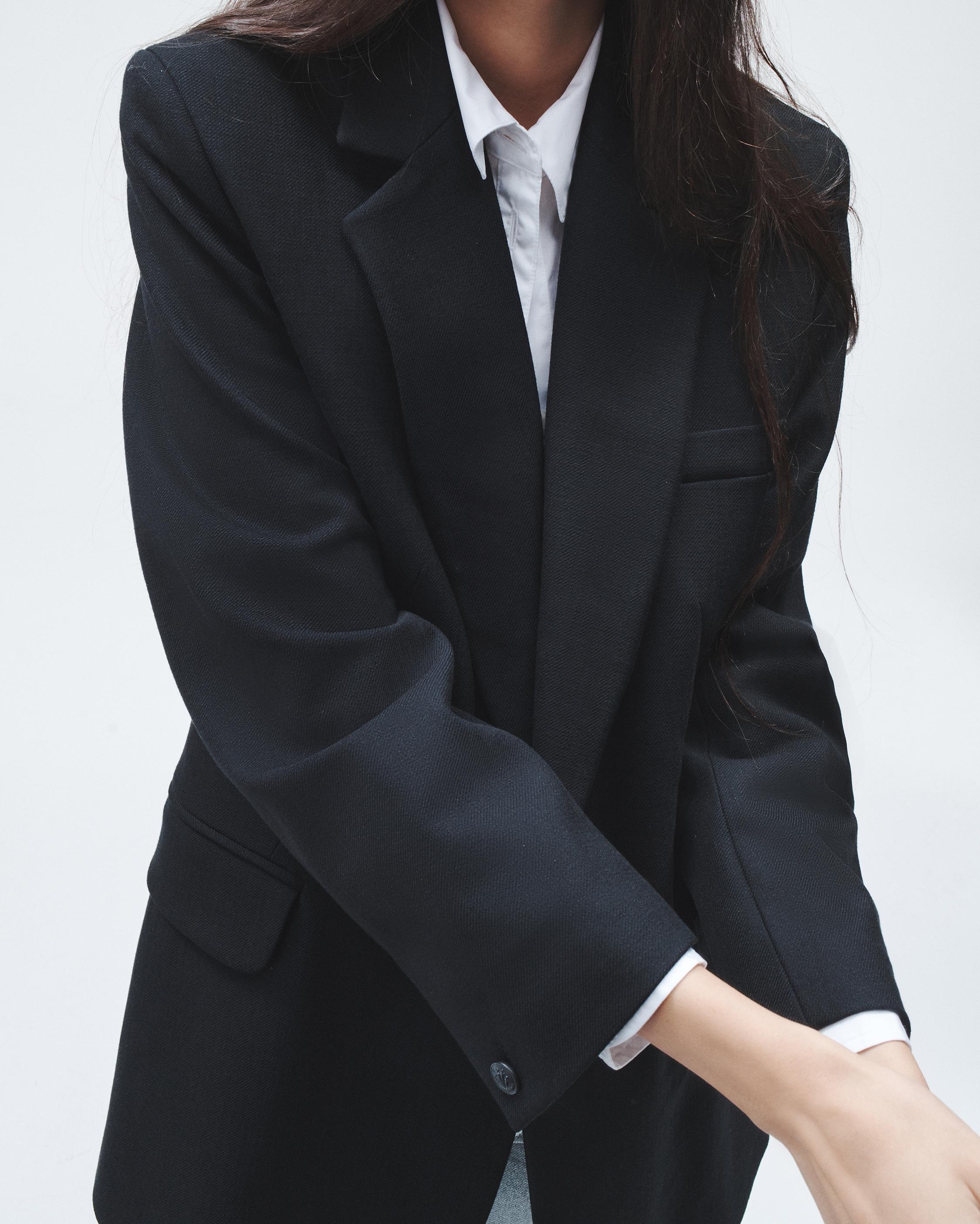 Suzanne Viscose Blazer
Relaxed Fit - 6