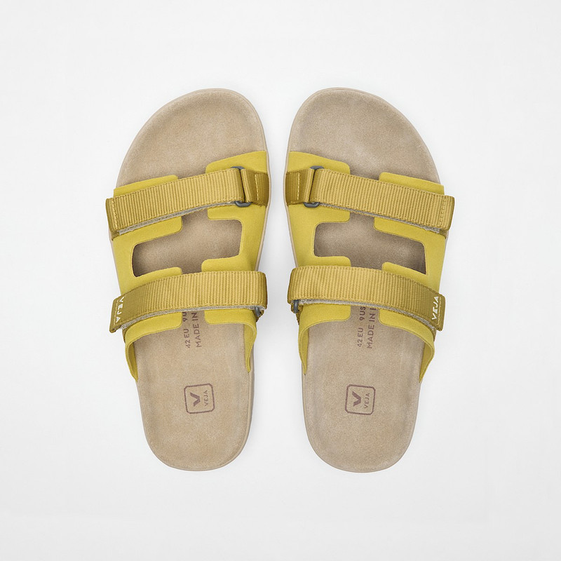 VEJA ARPOADOR SUEDE LIQUOR OCRE outlook