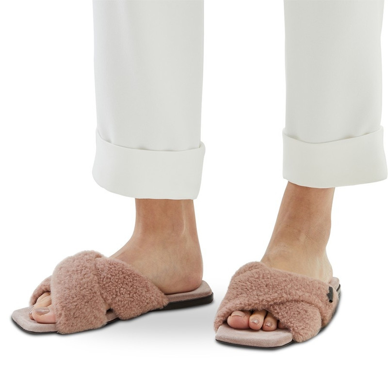 Brunello Cucinelli Monili와 슬라이드 outlook