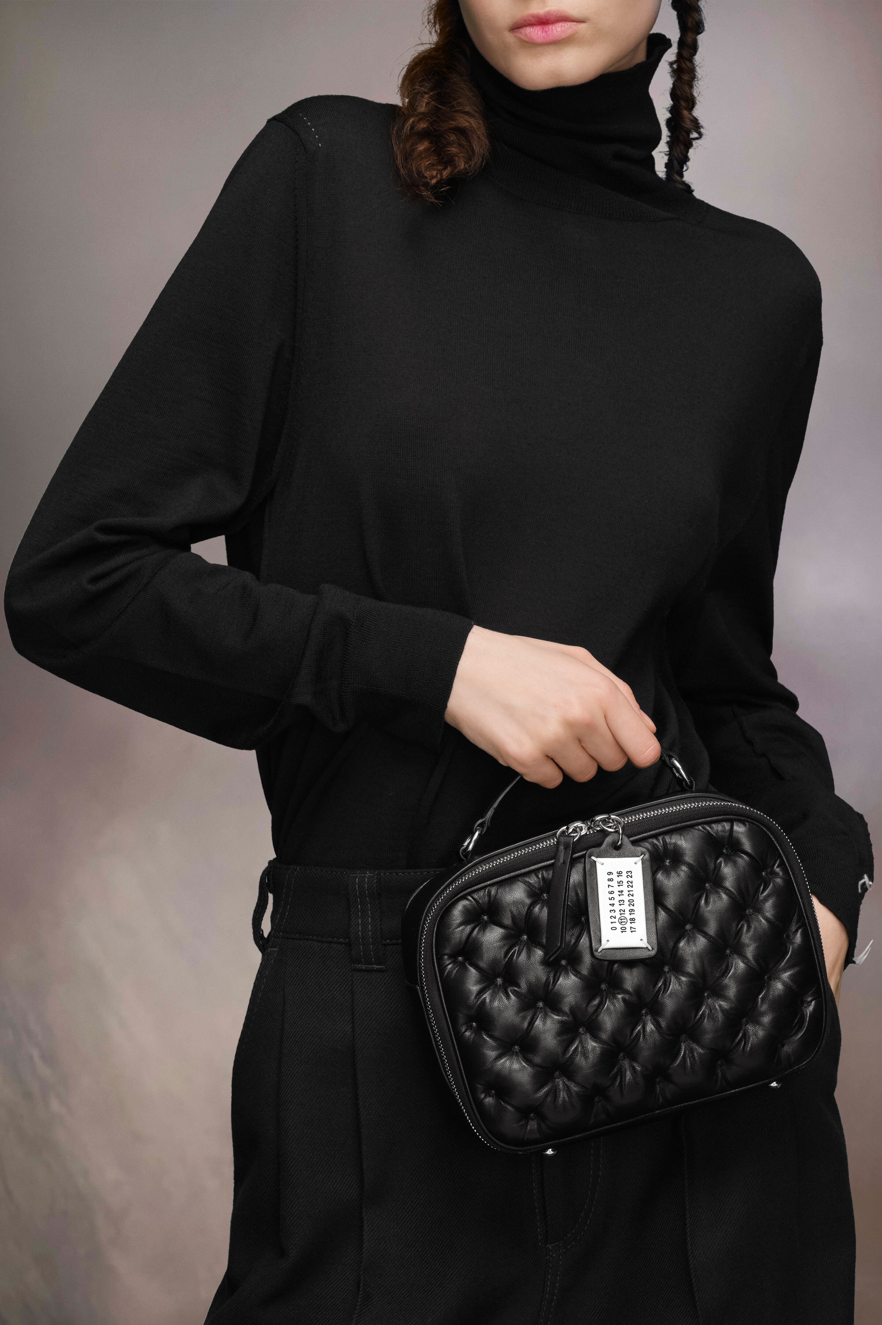 ショルダーバッグ・ポシェット Maison Margiela GLAM SLAM EMBROIDERY CAMERA BAG MEDIUM Maison Margiela Glam Slam Camera Bag Medium | REVERSIBLE