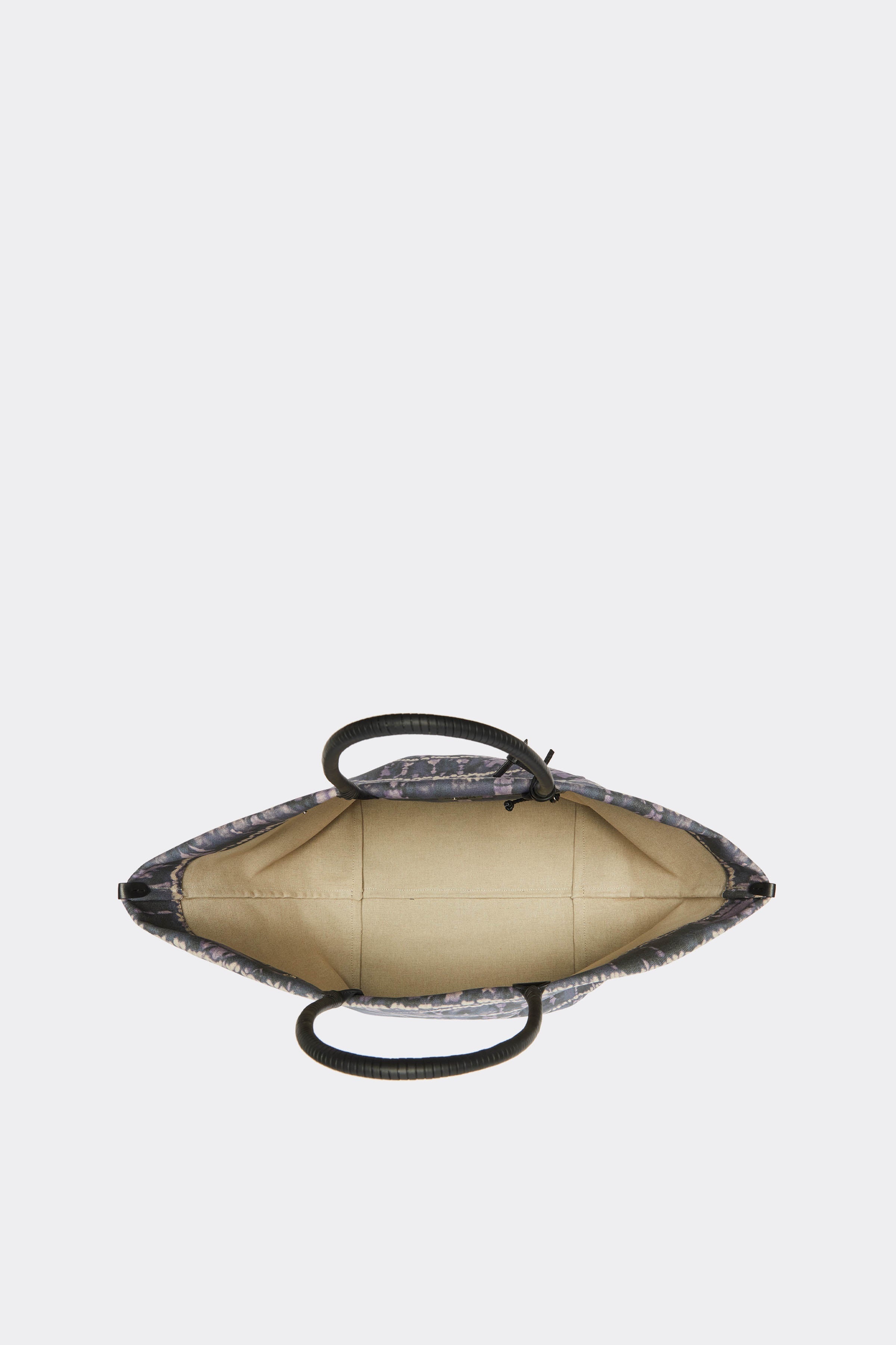 'WEEKENDER' - 4