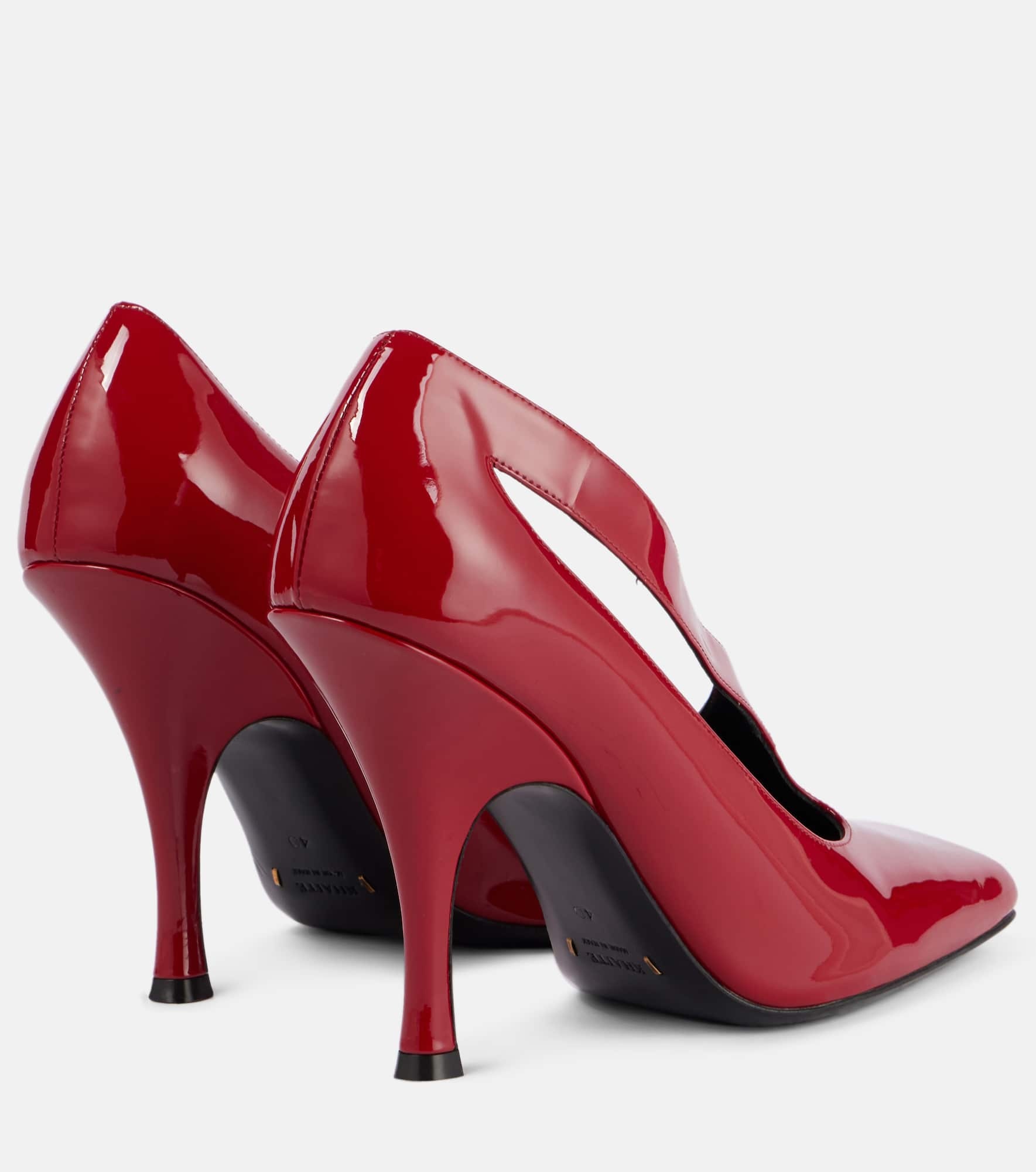Eva cutout patent leather pumps - 2