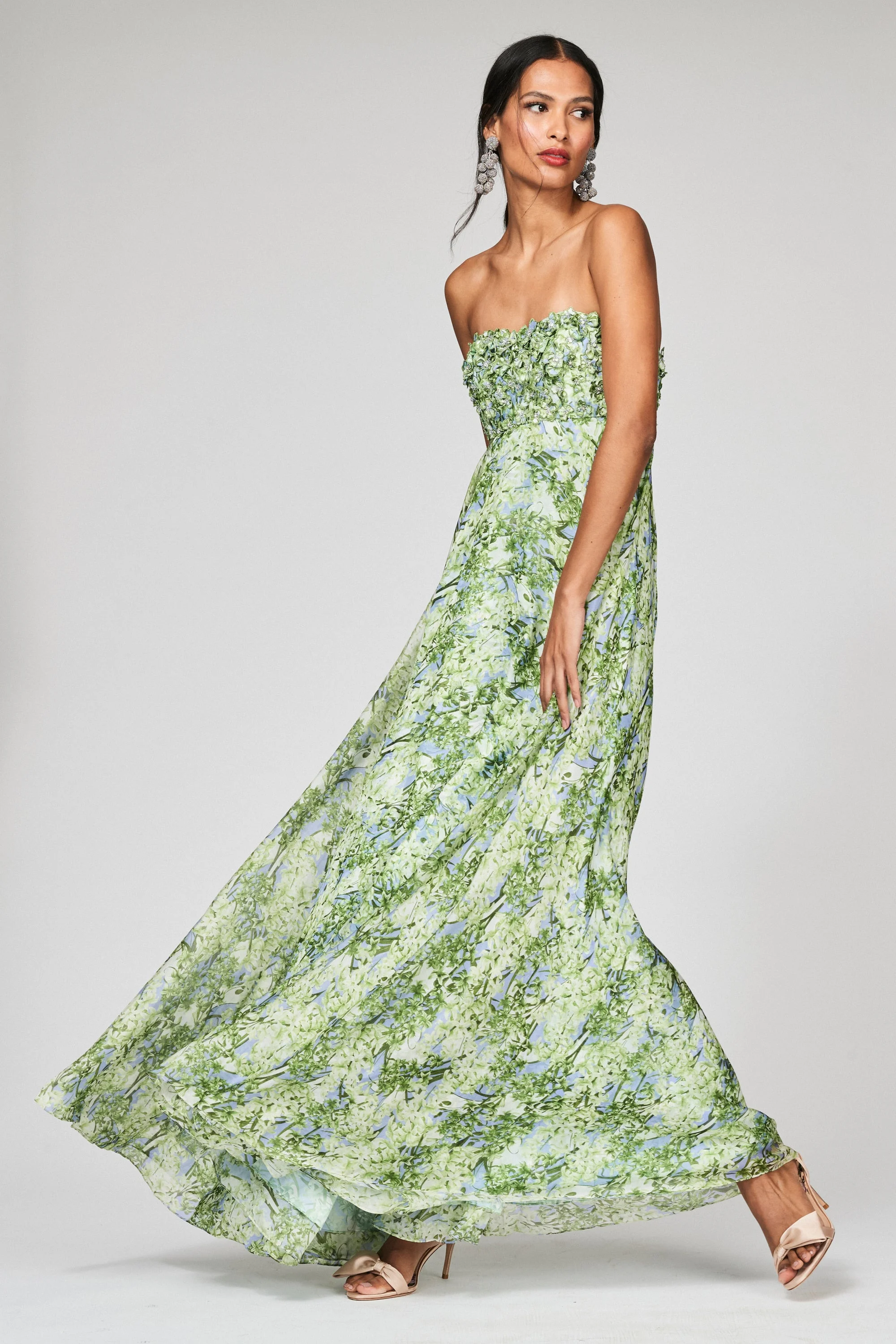 AMES GOWN - PERIDOT BOUQUET - 1