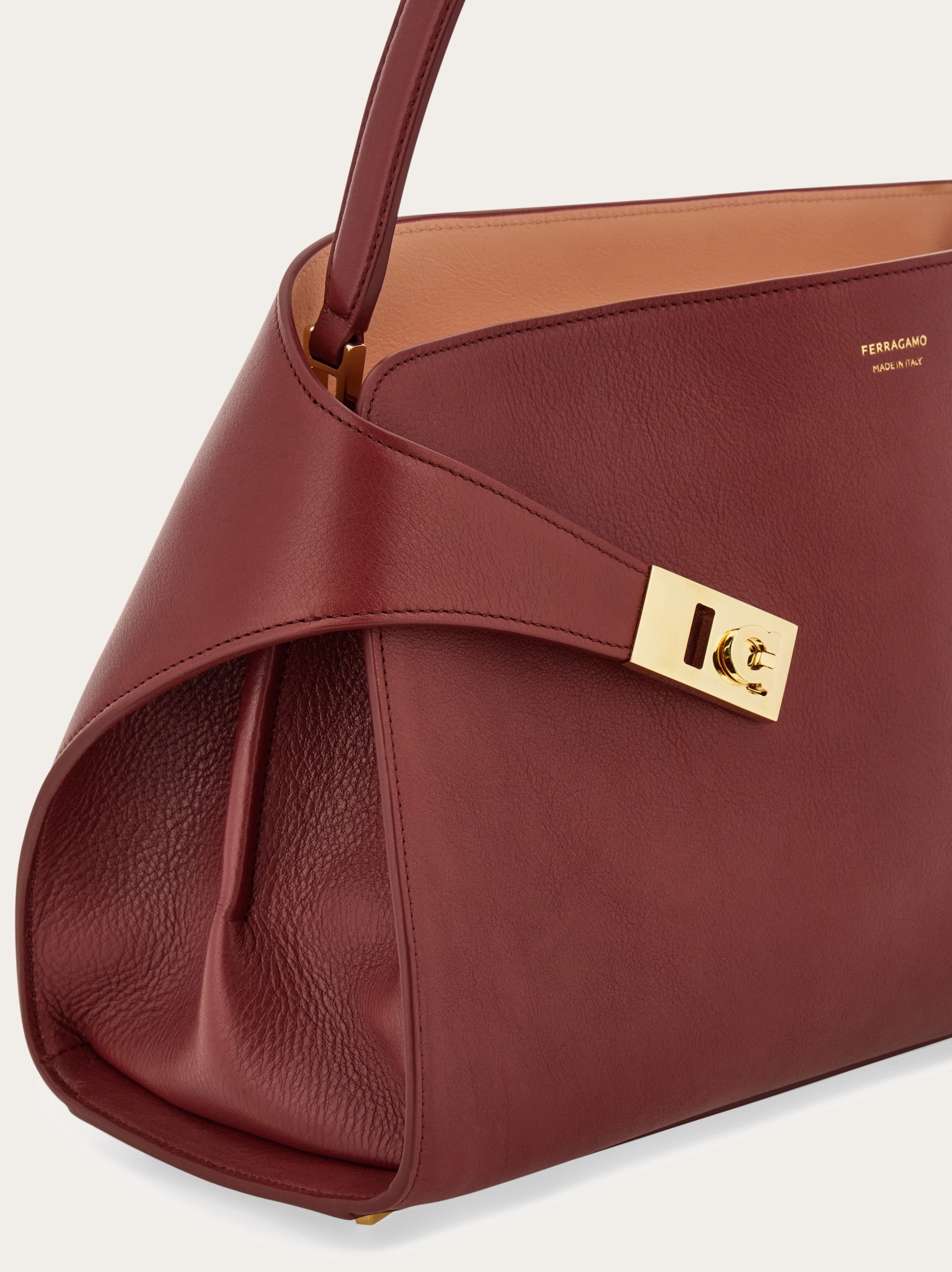 Hug soft bicolor shoulder bag (M) - 8