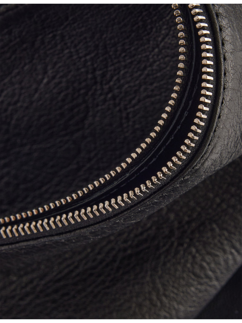 Rick Owens Embossed-Logo Detachable-Strap Leather Shoulder Bag outlook