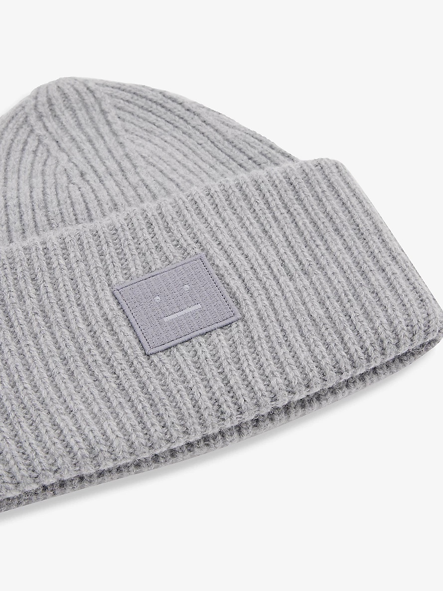 Face logo-patch wool beanie hat - 2
