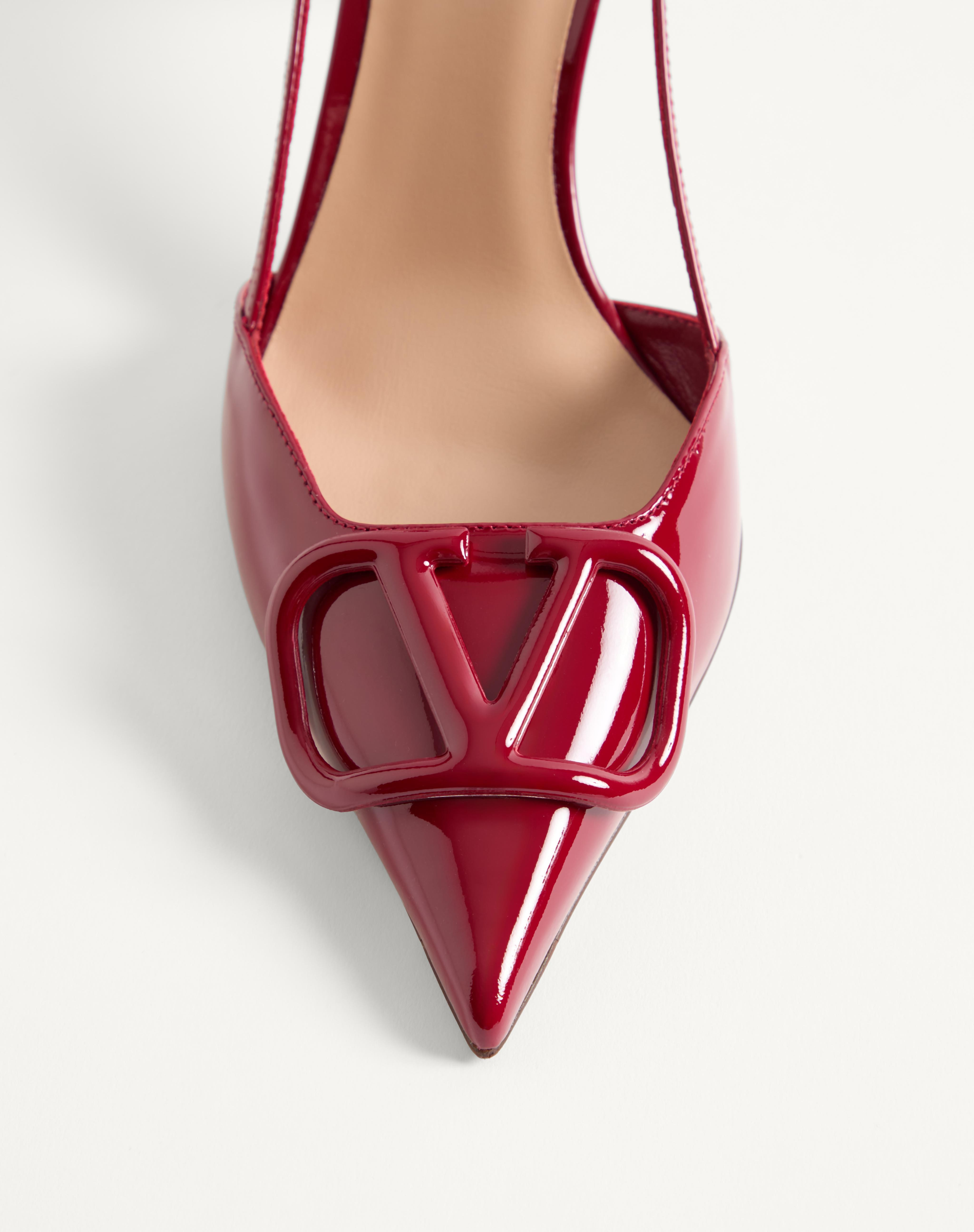 VLOGO SIGNATURE PATENT LEATHER SLINGBACK PUMP 80MM / 3.15 IN. - 5