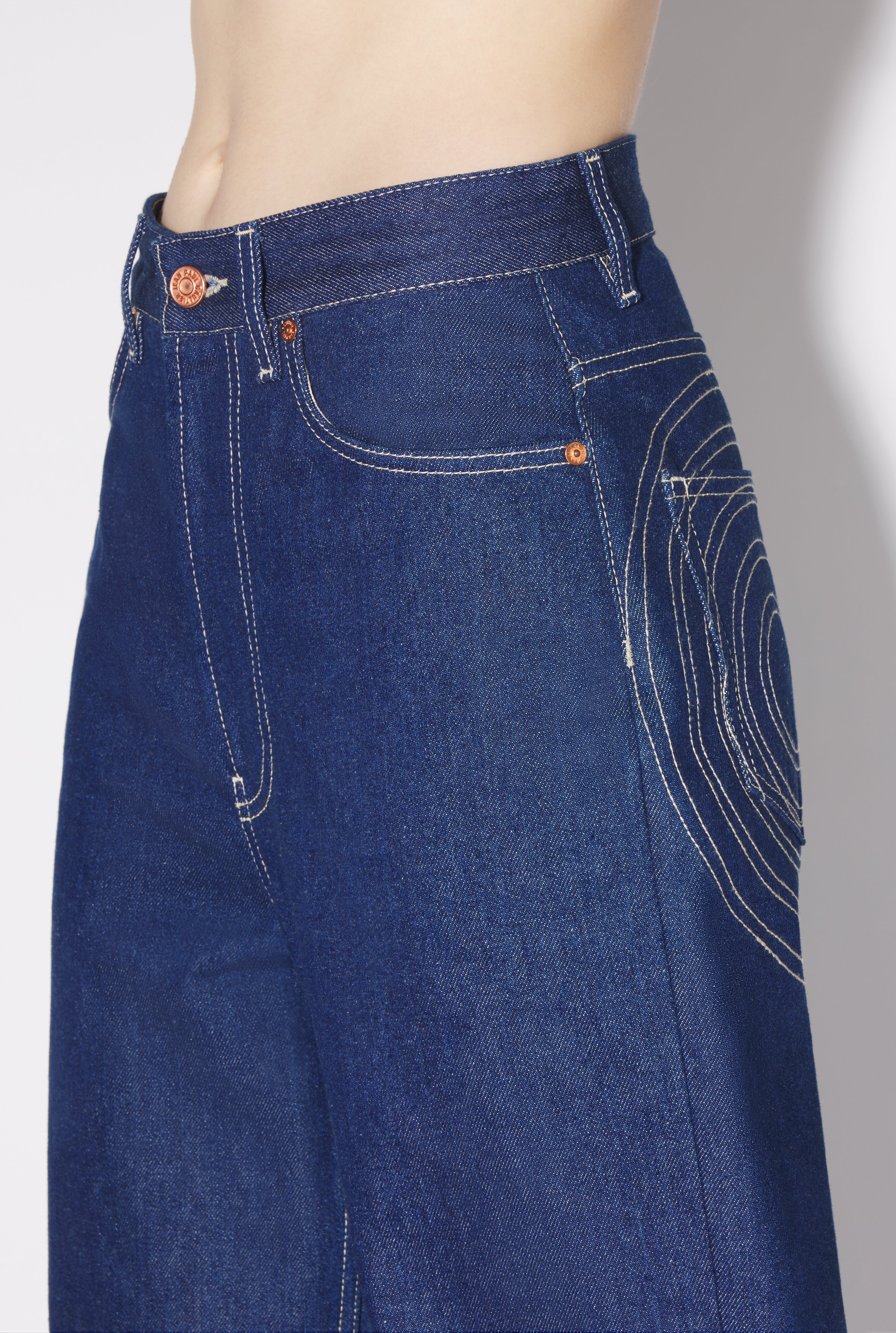 THE CONICAL DENIM JEANS - 4
