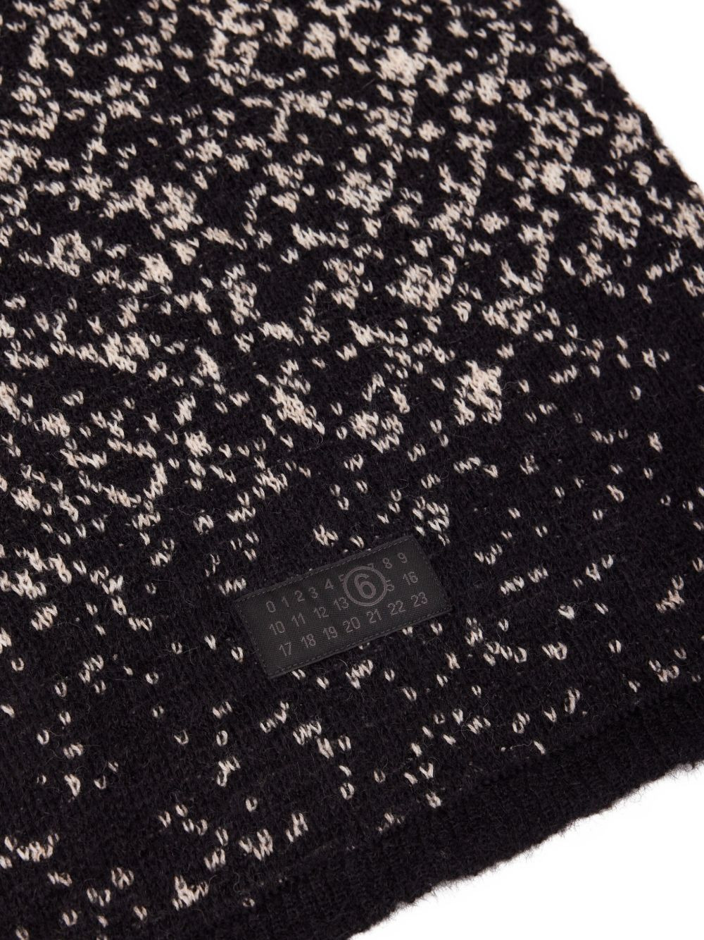 patterned knit scarf - 2