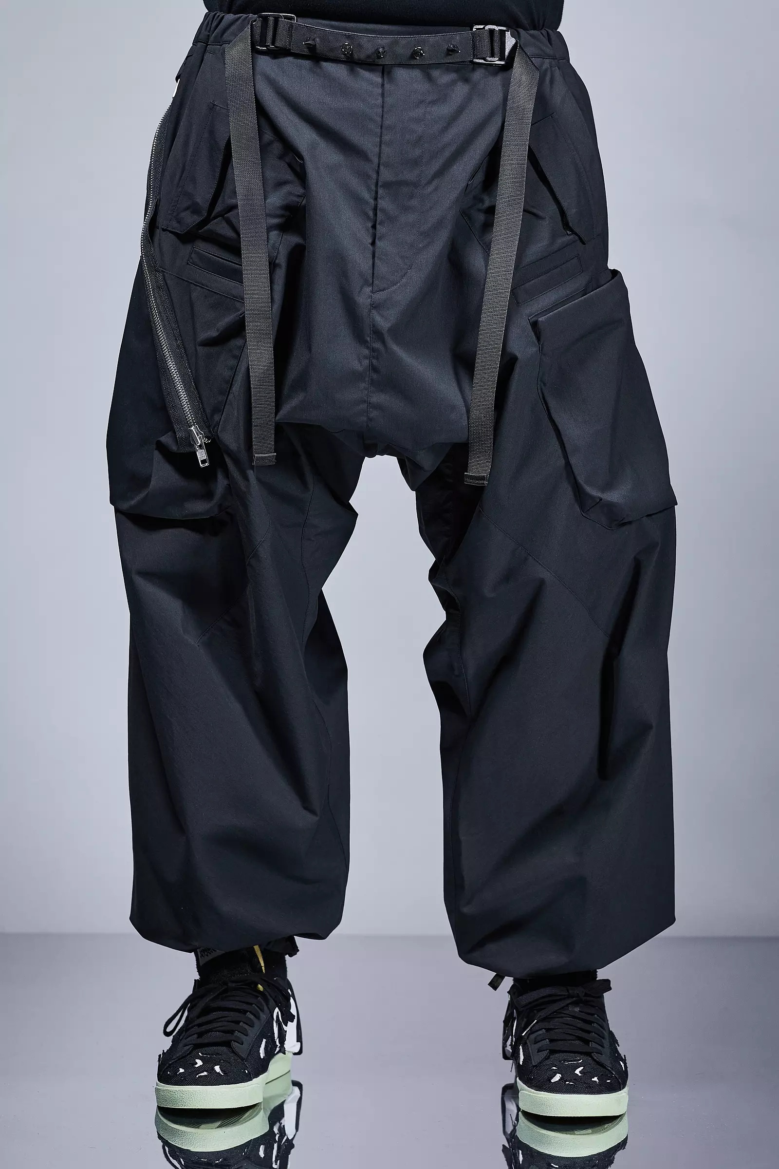 P30AL-E Encapsulated Nylon Ultrawide Drawcord Cargo Trouser Black - 14