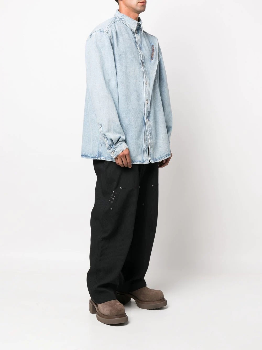 logo-embroidered oversized denim shirt - 3