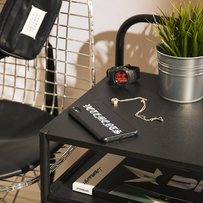 VETEMENTS VETEMENTS Vertical Logo iPhone Xs Max Case outlook