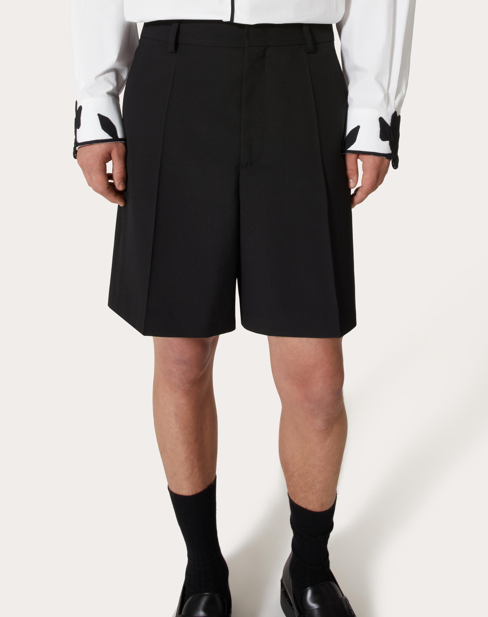 ショートパンツ Valentino Black wool bermuda shorts Valentino Black wool bermuda shorts | wananluxury | REVERSIBLE