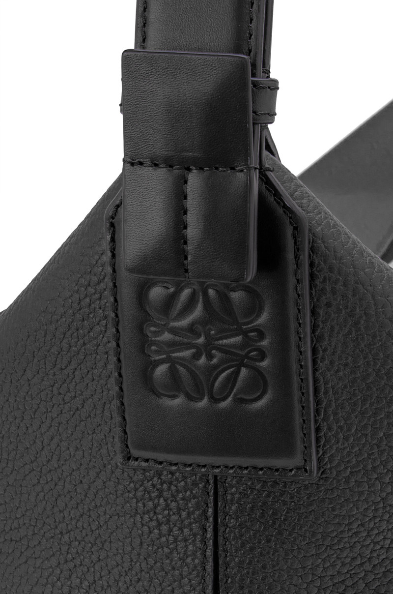 Large Cubi bag in grained calfskin 6