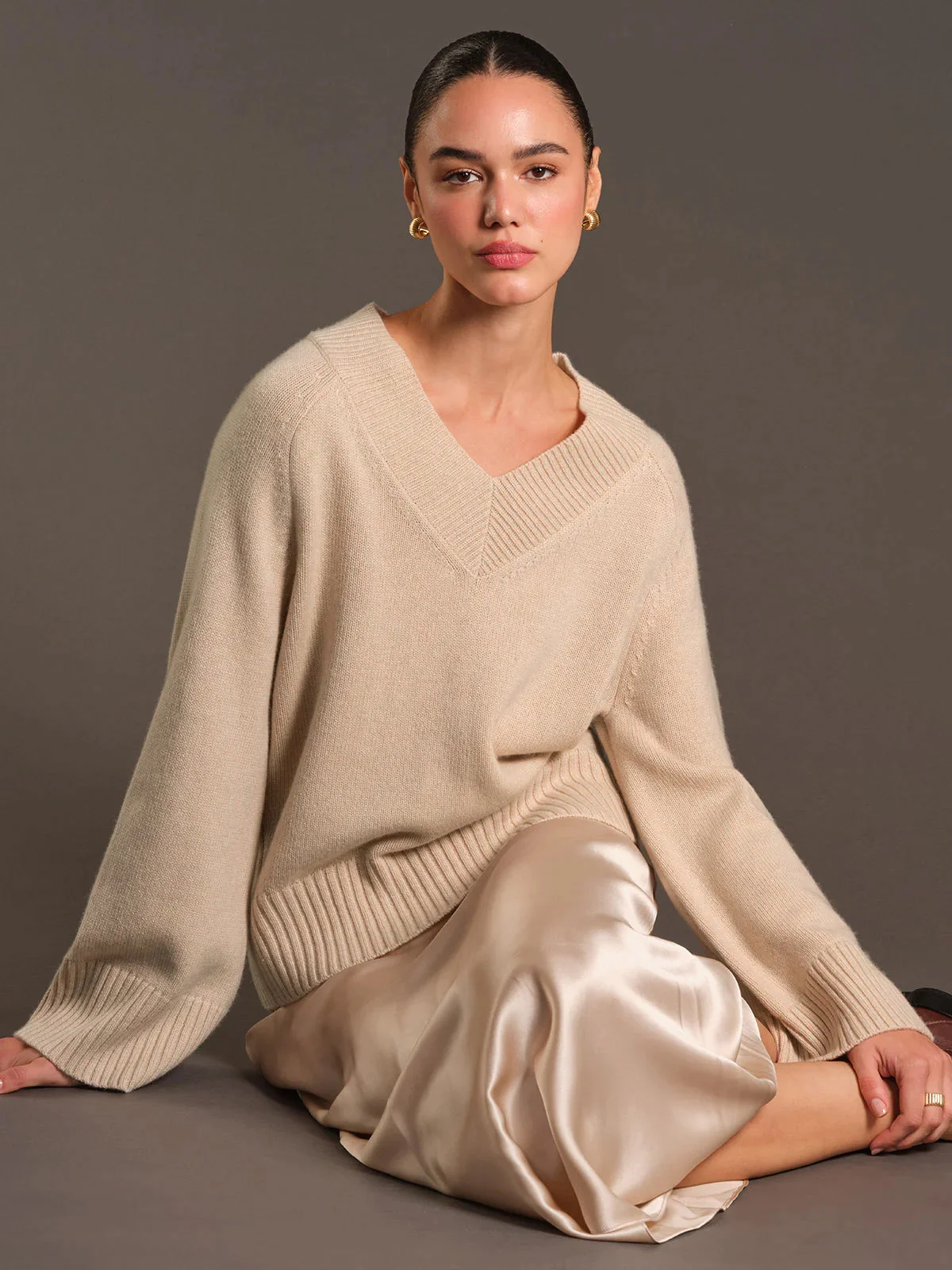 Alina: Cashmere Blend V-Neck Sweater - 1