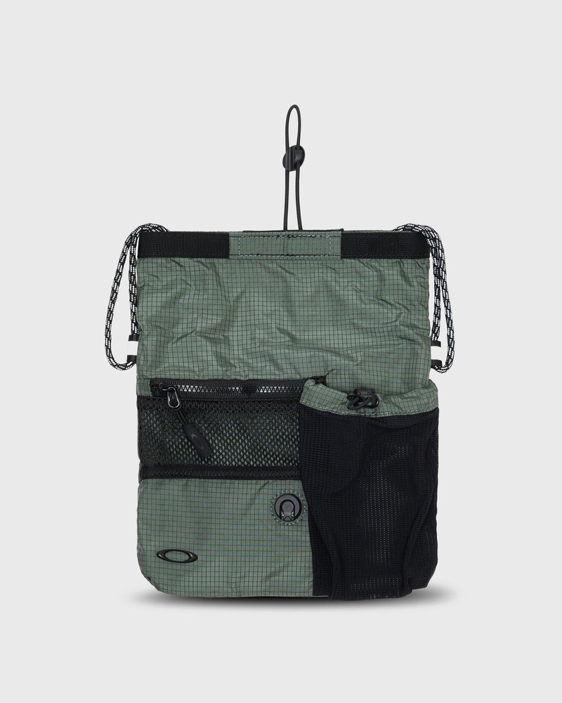 OAKLEY RESERVE POUCH outlook