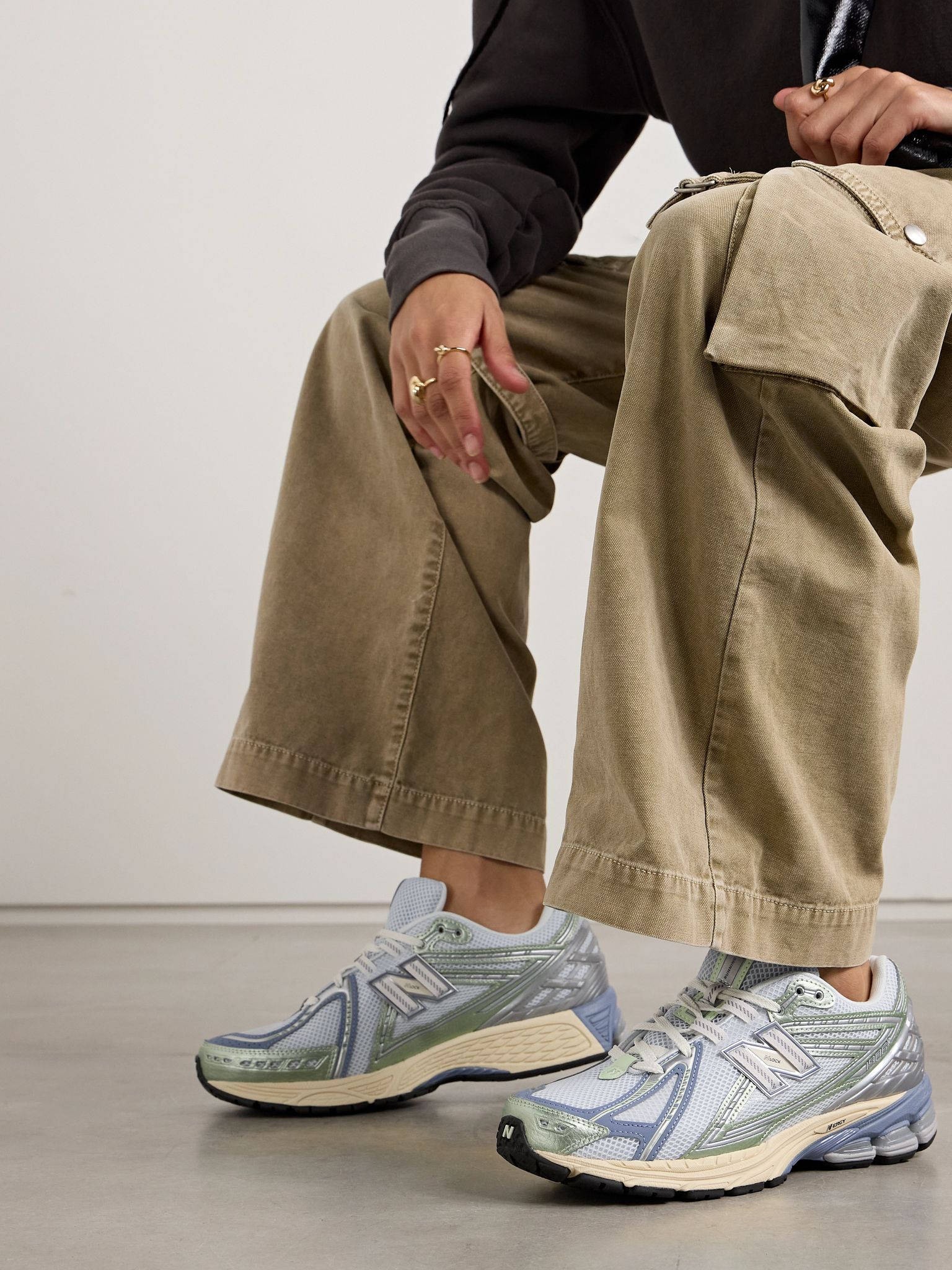 1906R metallic leather-trimmed mesh and suede sneakers Light blue - 2