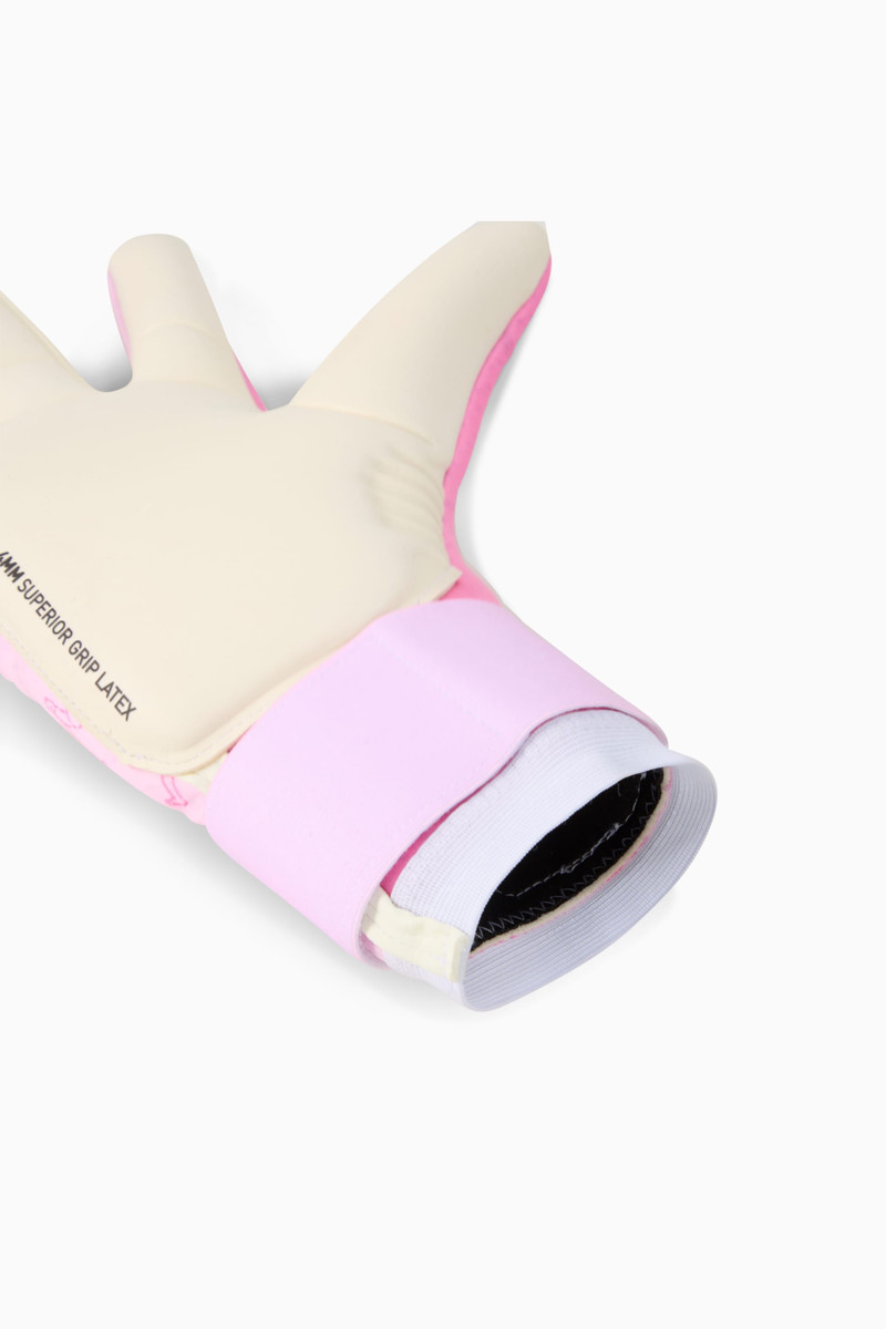 ULTRA Ultimate x KIDSUPER Hybrid Football Goalkeeper Gloves 3