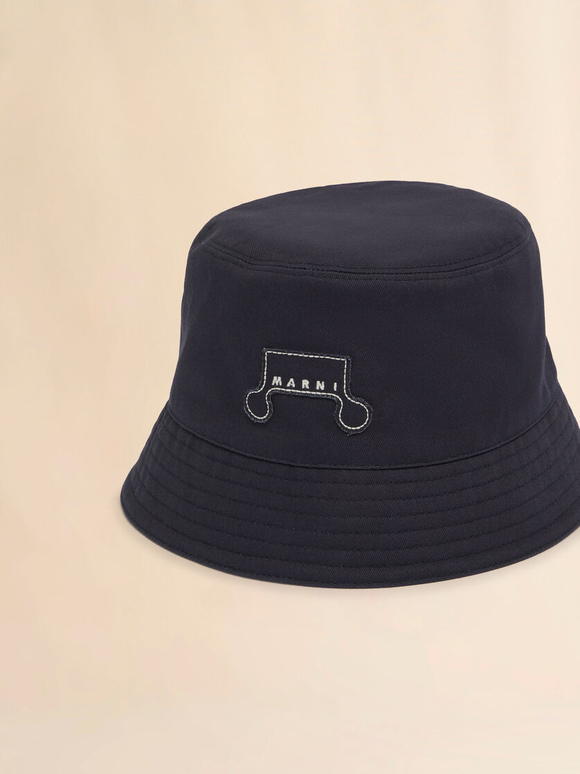 DEEP BLUE ORGANIC GABARDINE BUCKET HAT WITH TRUNKAROO PATCH - 4