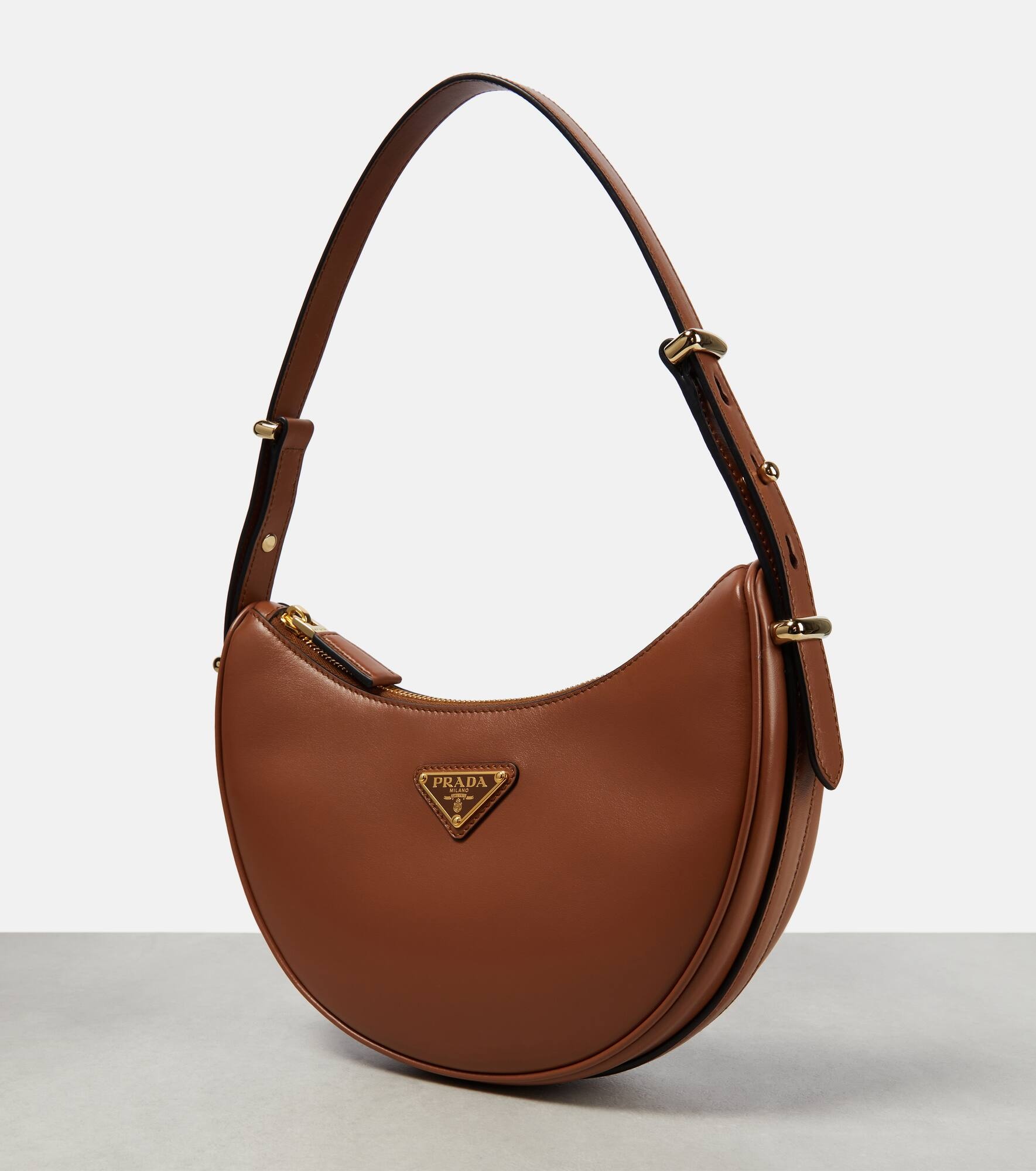 Arqué leather shoulder bag - 6