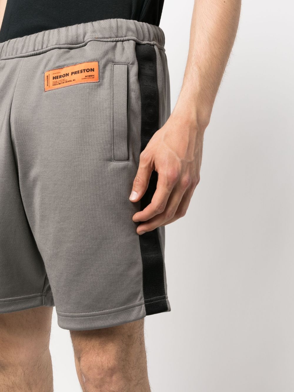logo-patch track shorts - 5