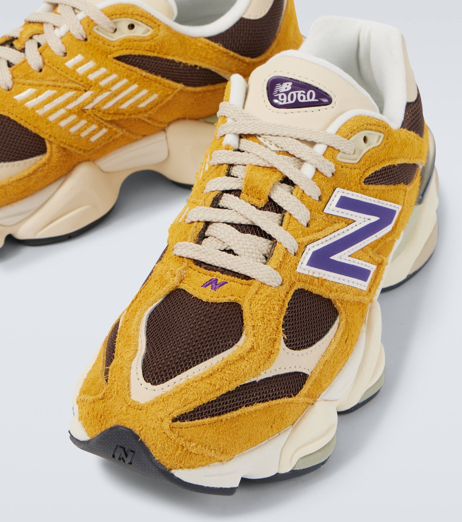 9060 embroidered leather sneakers - 3