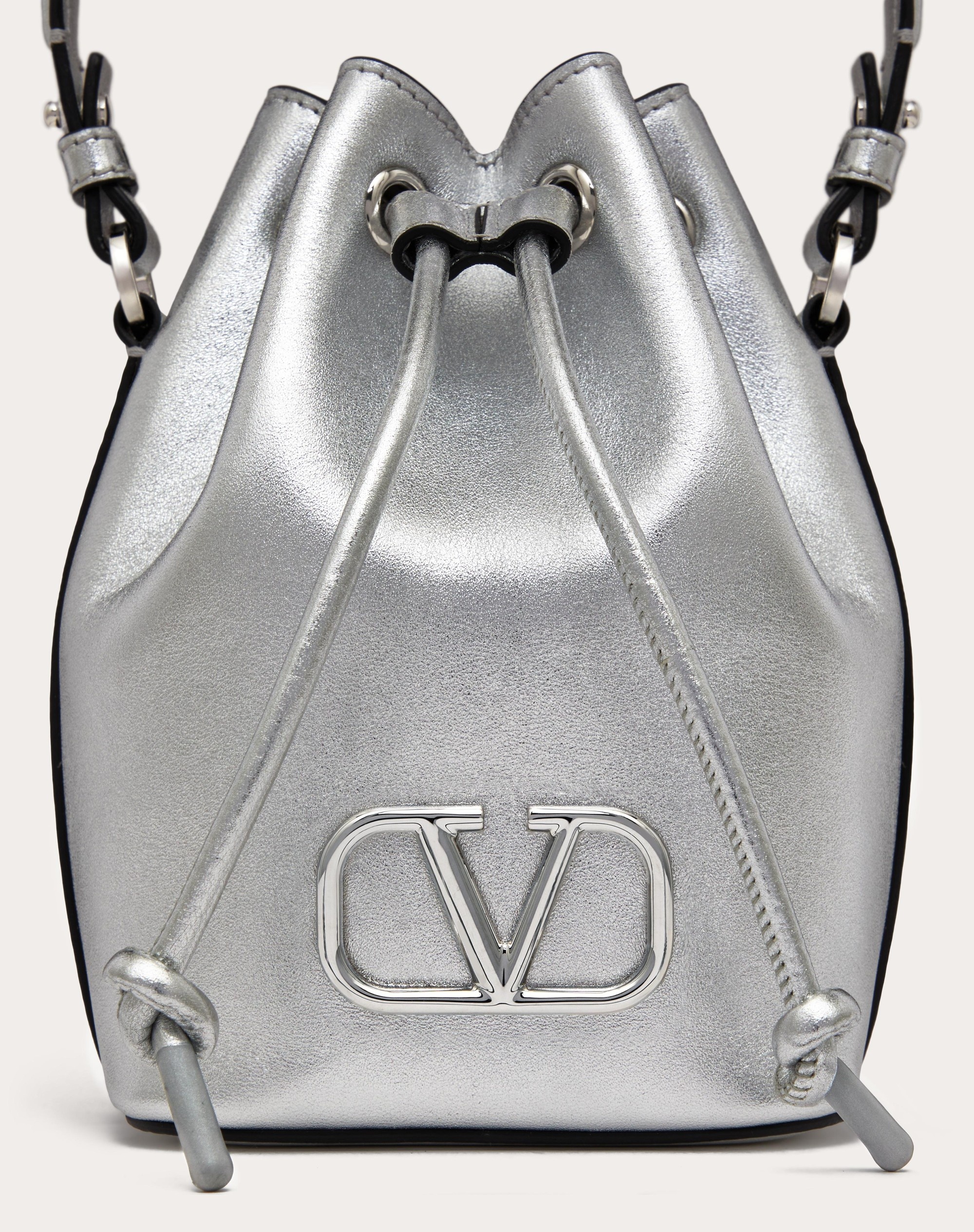 MINI VLOGO SIGNATURE BUCKET BAG IN METALLIC NAPPA LEATHER - 7