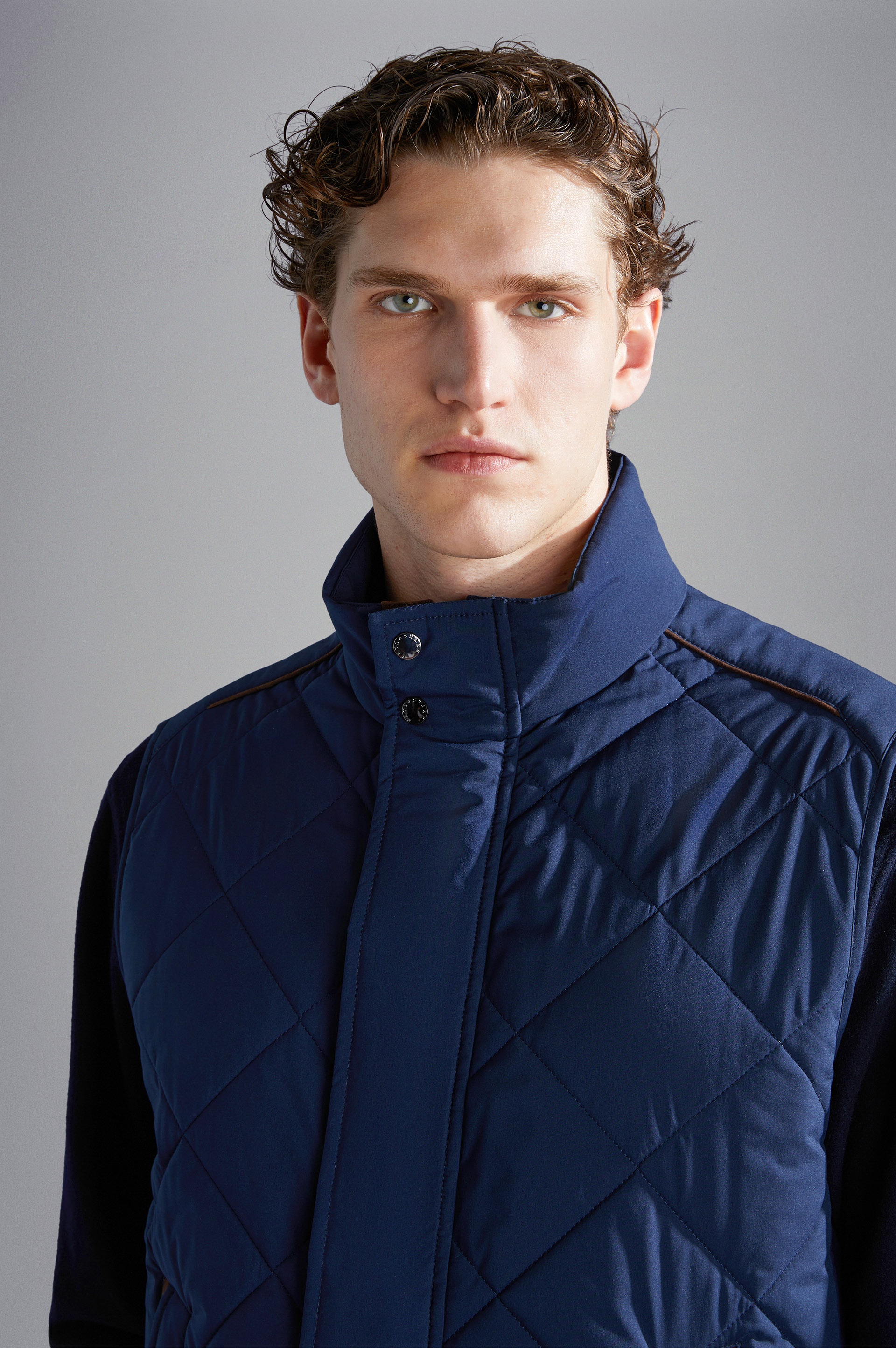QUILTED VEST WITH ALCANTARA® DETAILS - 4