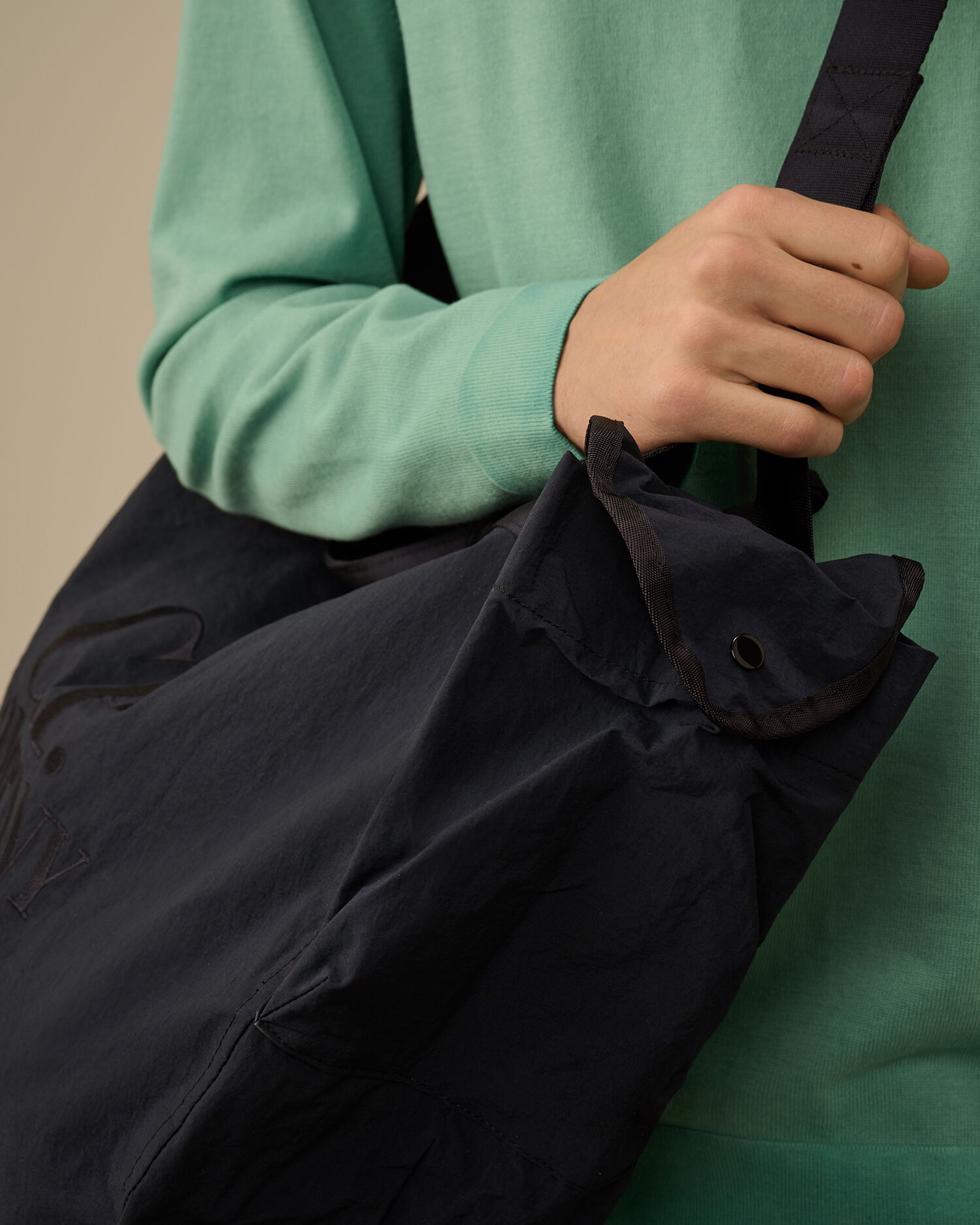 Plain Paper Touch Zipped Bag - 3