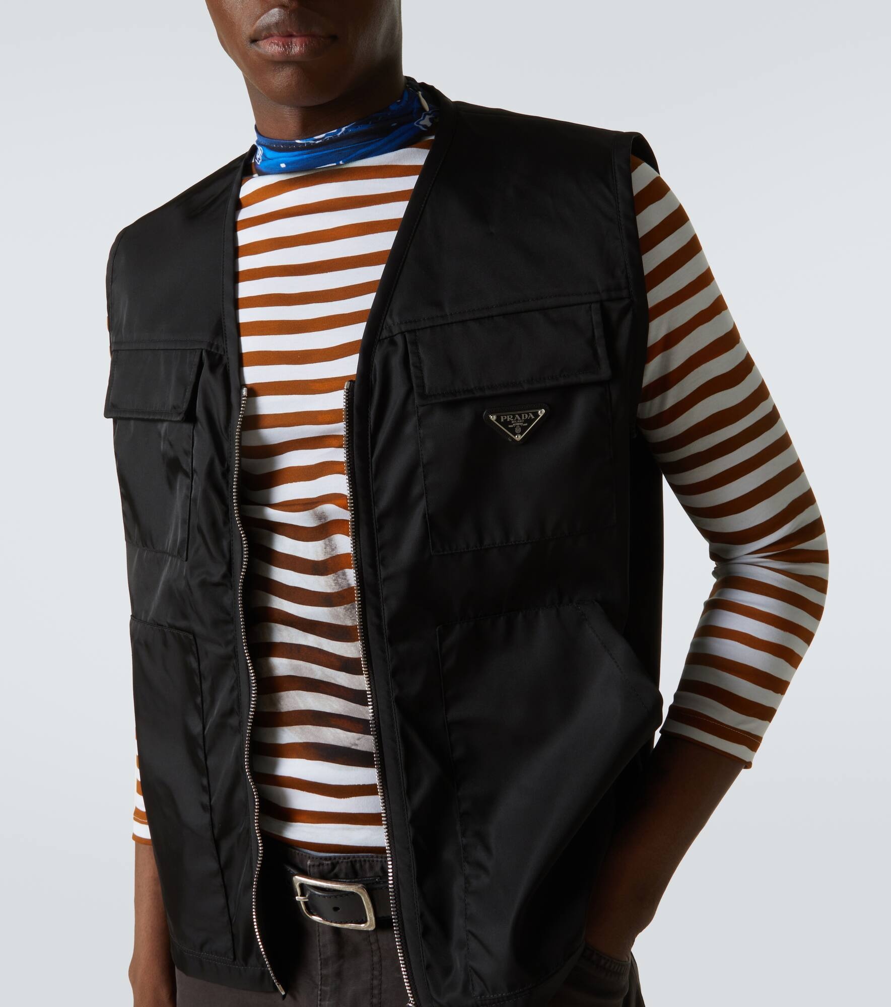 Re-Nylon V-neck vest - 5