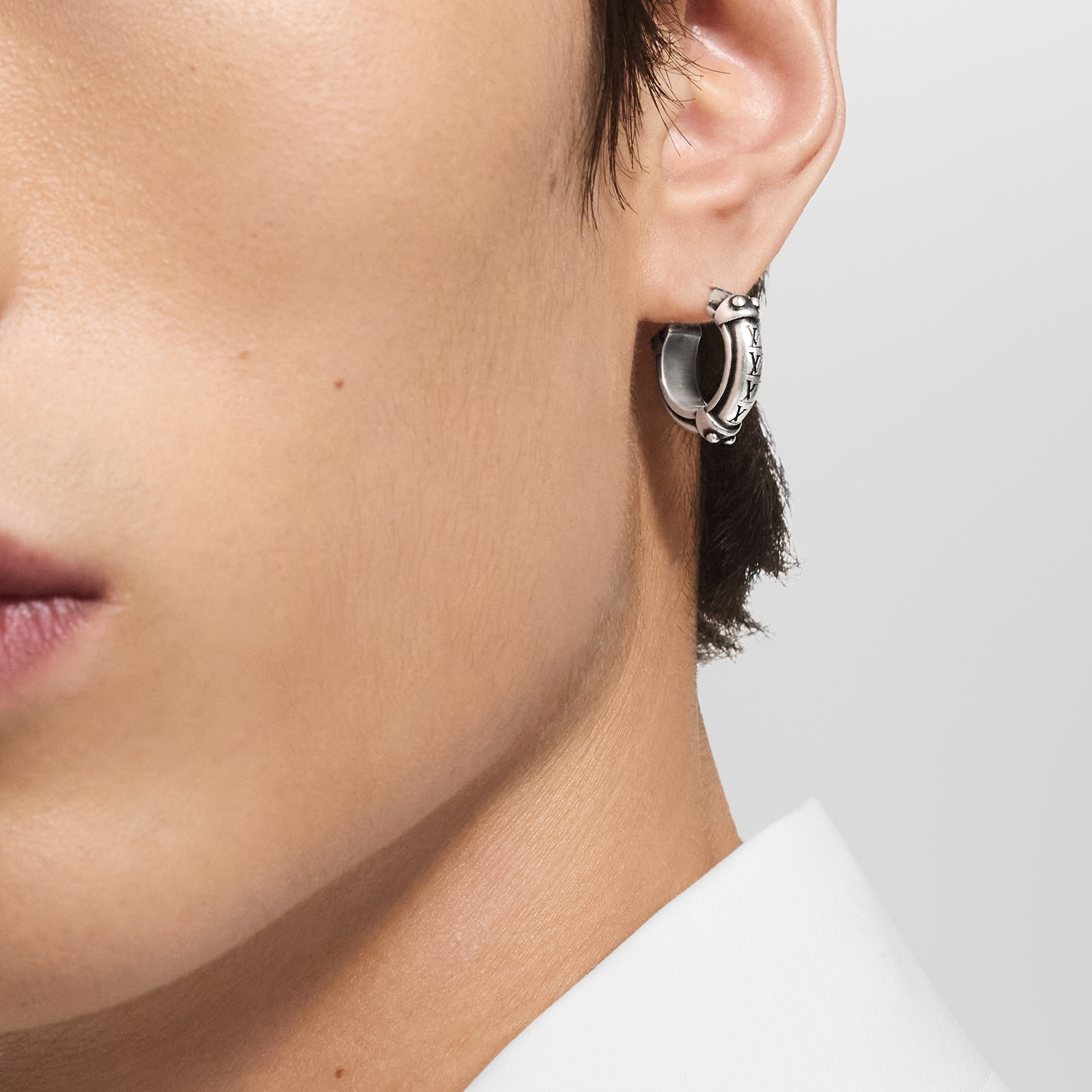 LV Lozine Hoop Earring - 5