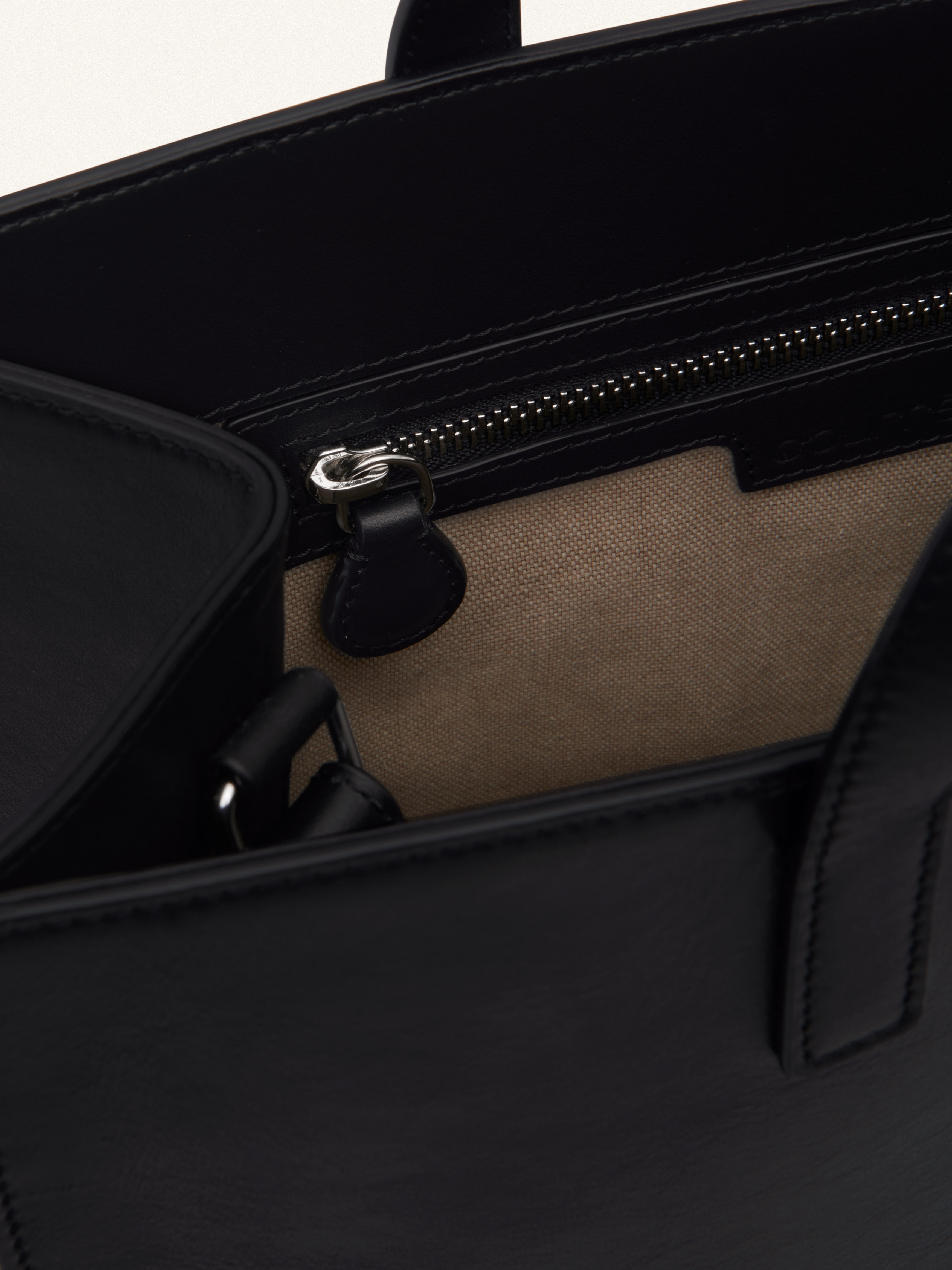 HERITAGE LEATHER TOTE BAG - 4