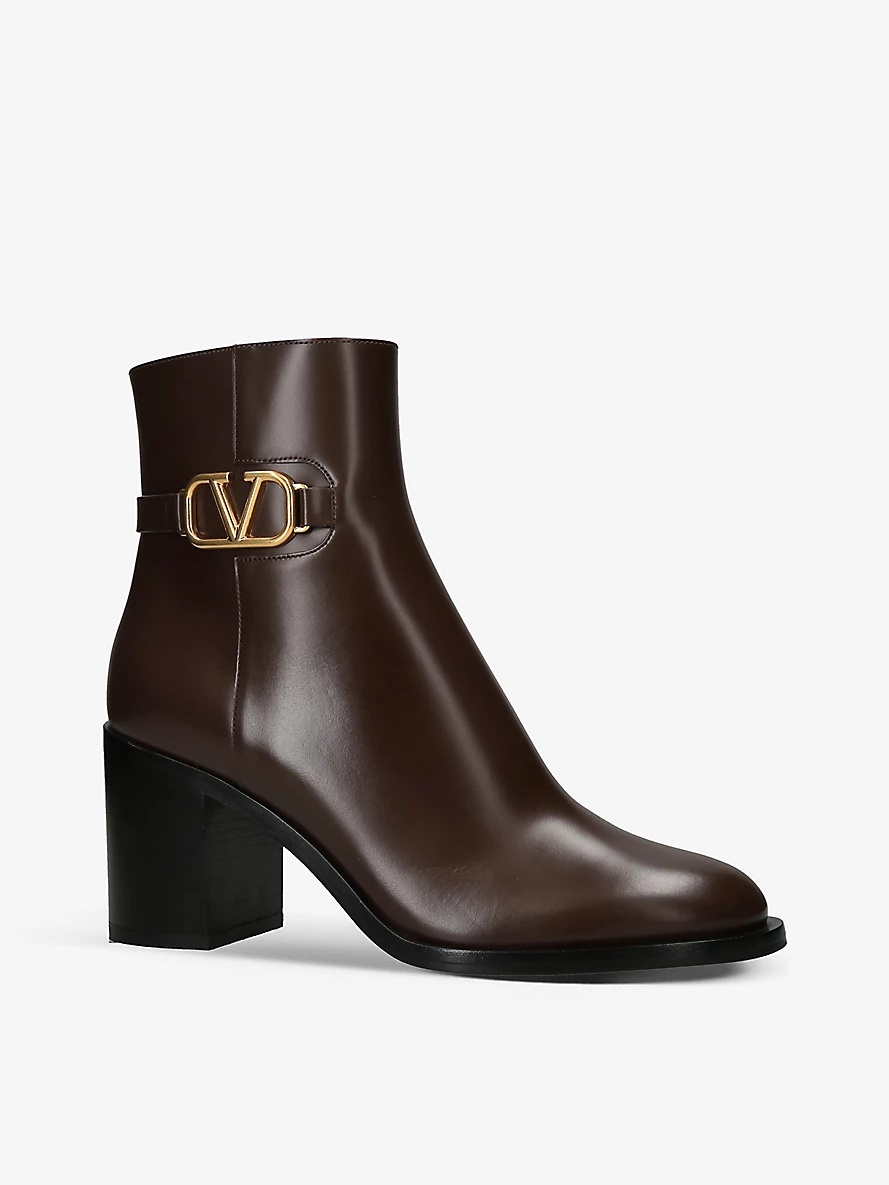 VLOGO logo-plaque leather heeled ankle boots - 3