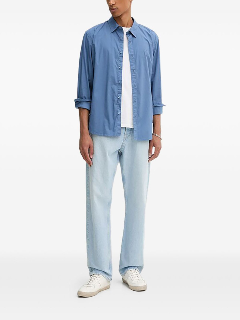 Levi's buttoned long-sleeve shirt outlook