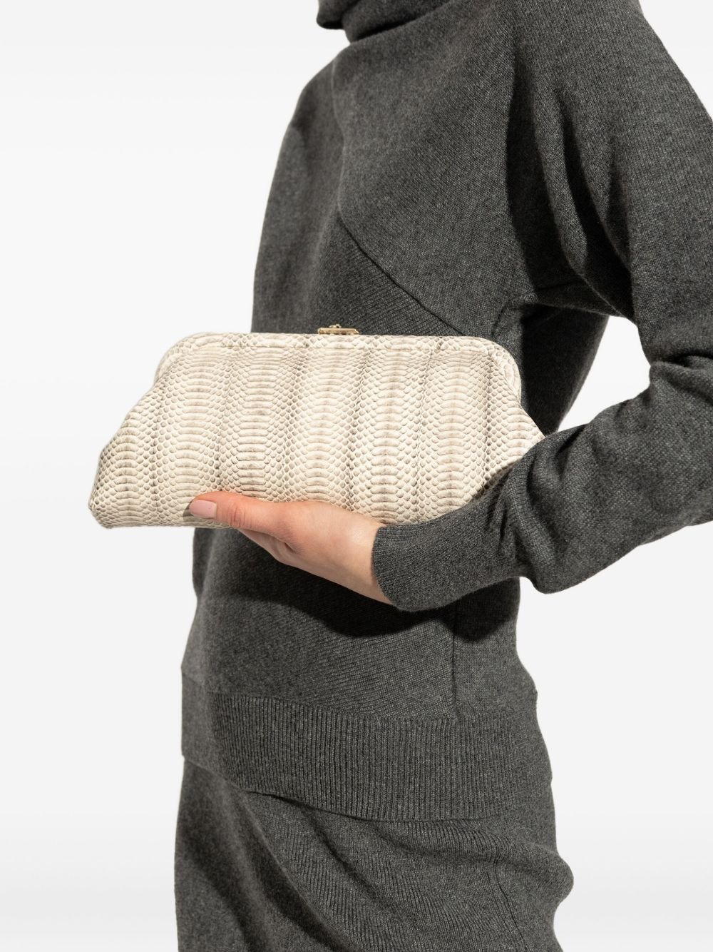 Skylar chain-strap clutch bag - 2
