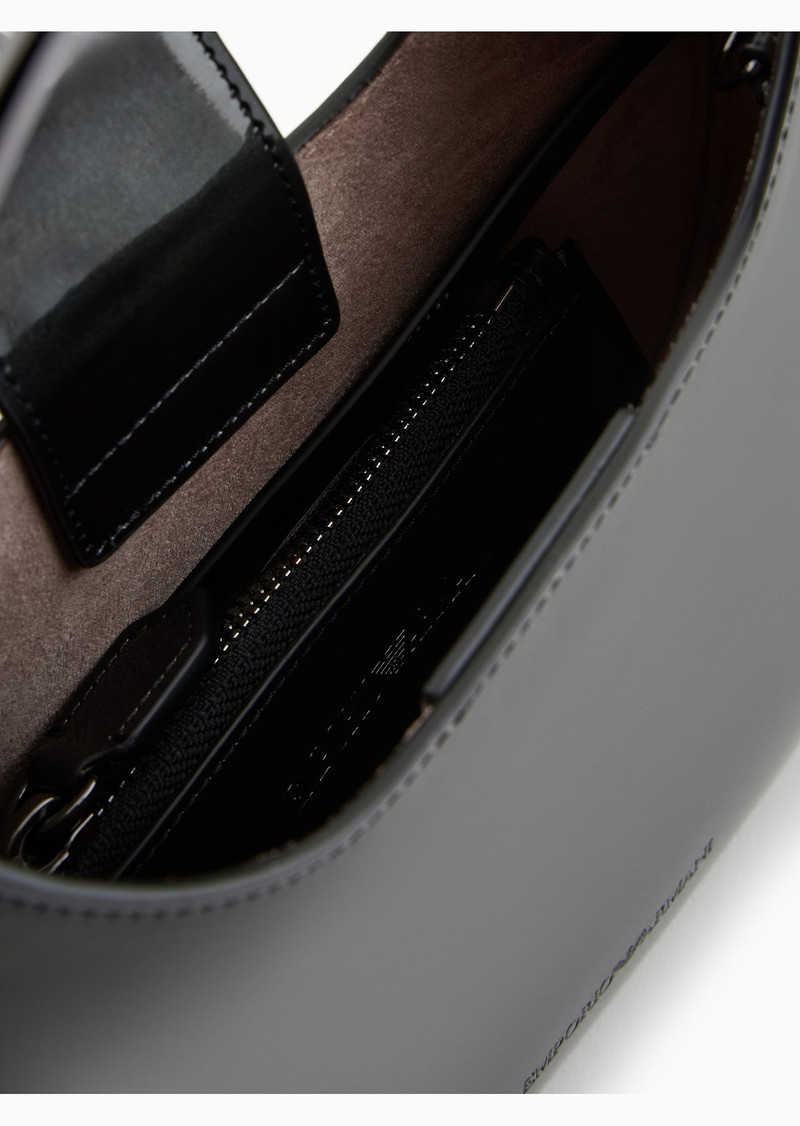 Small hobo bag in patent leather with logo metal handle 4