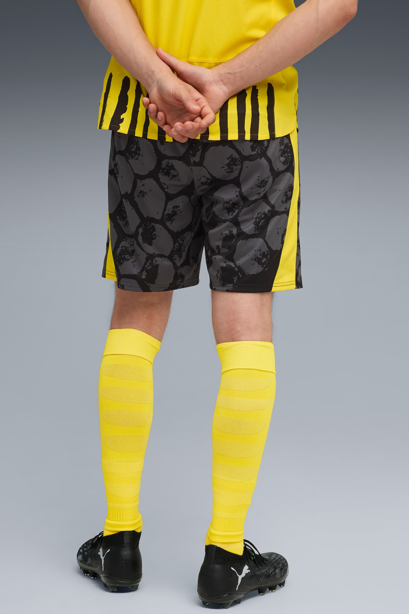 KIDSUPER x BORUSSIA DORTMUND Shorts Men - 4